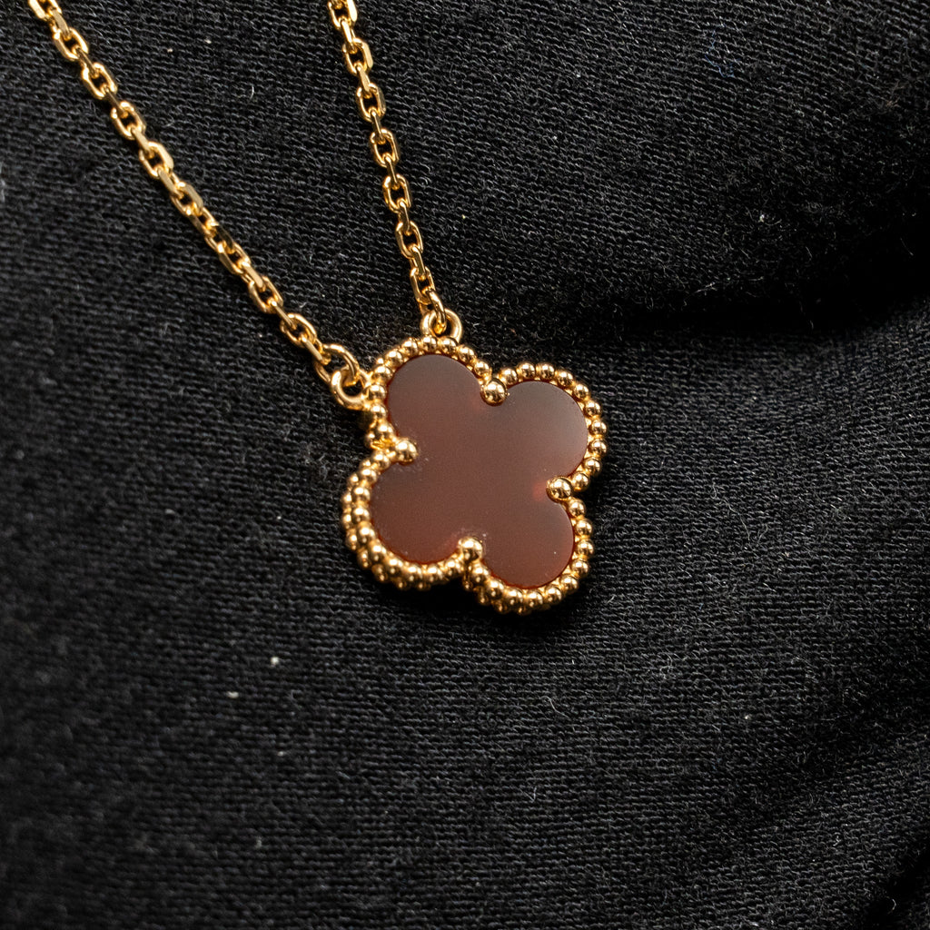 VAN CLEEF & ARPELS VINTAGE ALHAMBRA PENDANT CARNELIAN YELLOW GOLD
