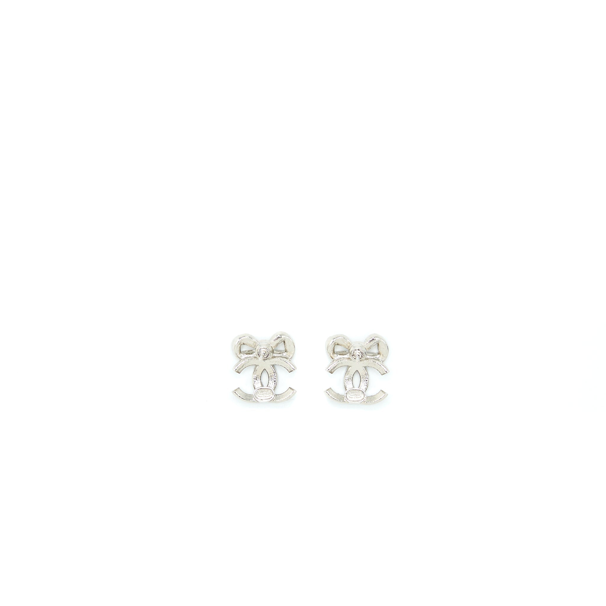 CHANEL CC LOGO AND BOW EARRINGS SILVER TONE
