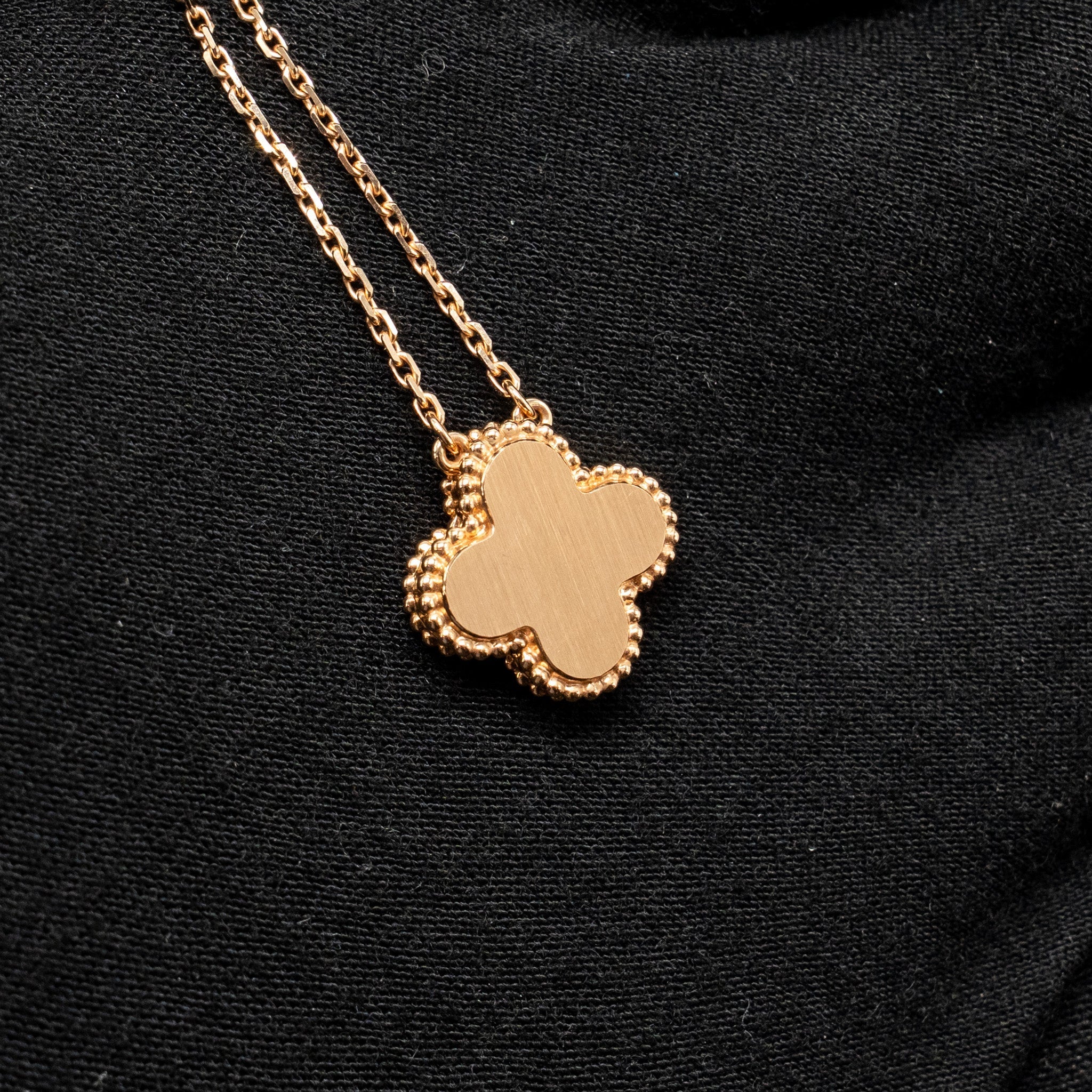 VAN CLEEF AND ARPELS 2023 HOLIDAY LIMITED PENDANT SILVER OBSIDIAN / ROSE GOLD / DIAMOND