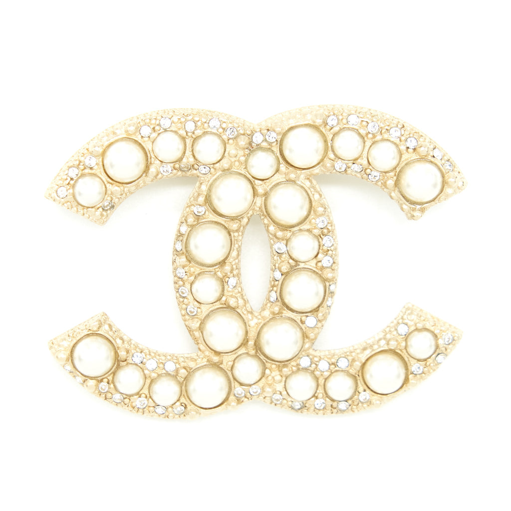 CHANEL 21P GLASS PEARLS/CRYSTAL BROOCH