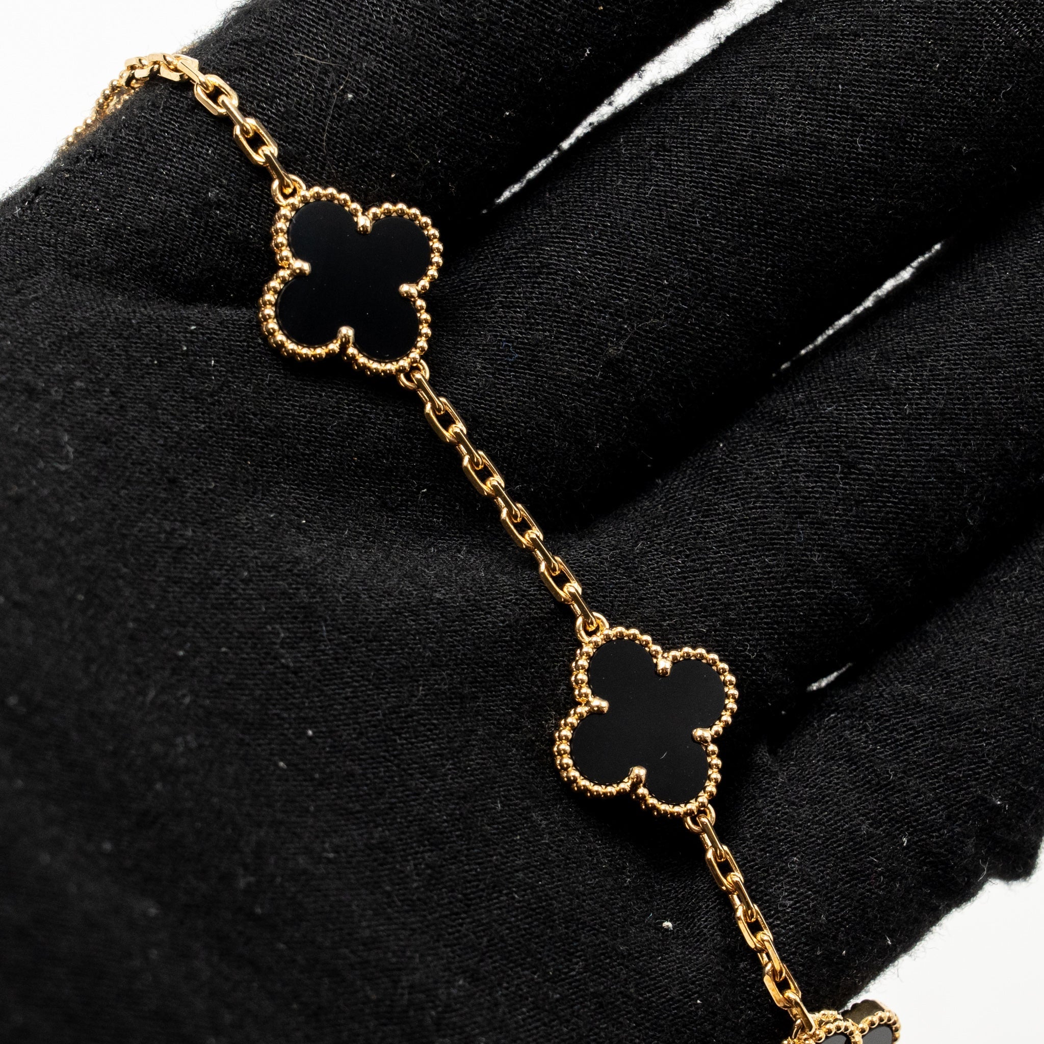 VAN CLEEF & ARPELS VINTAGE ALHAMBRA BRACELET 5 MOTIFS ONYX YELLOW GOLD