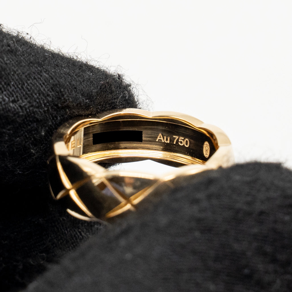 CHANEL COCO CRUSH RING SMALL VERSION QUILTED MOTIF BEIGE GOLD