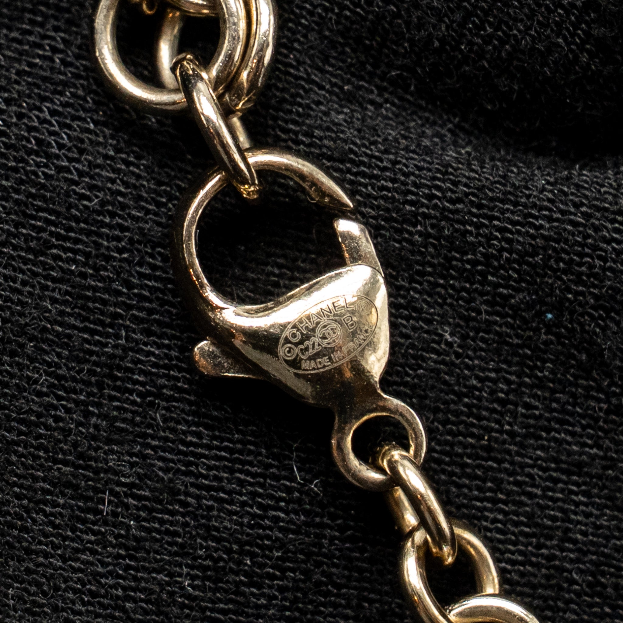 CHANEL PINK CRYSTAL DROP CC LOGO CHOCKER/NECKLACE LIGHT GOLD TONE