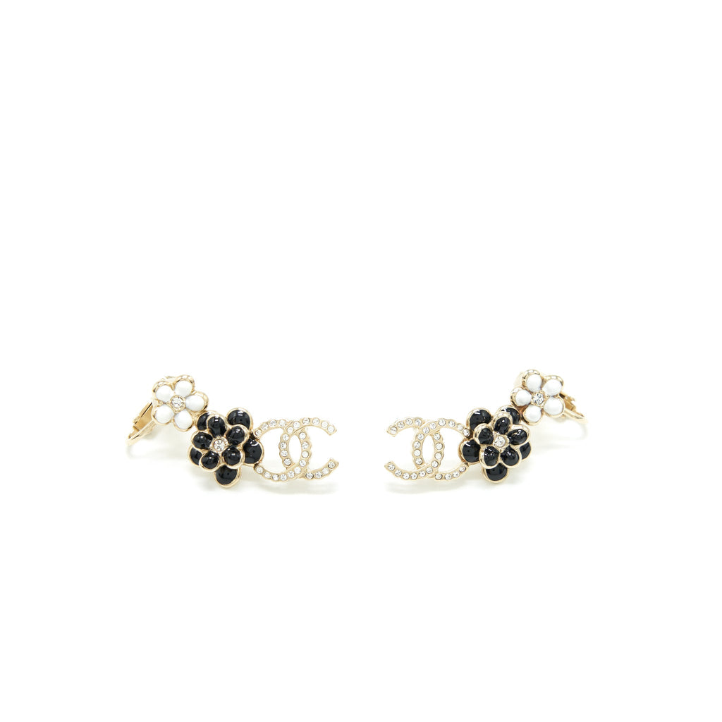 CHANEL CRYSTAL CC WITH BLACK AND WHITE FLOWERS EARRINGS LGHW