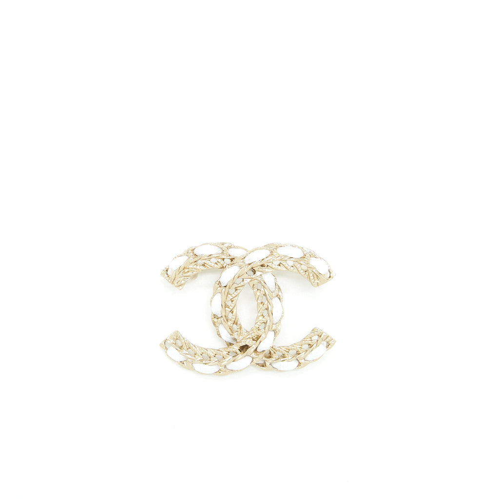 CHANEL SMALL LEATHER CHAIN CC LOGO BROOCH WHITE/LIGHT GOLD TONE