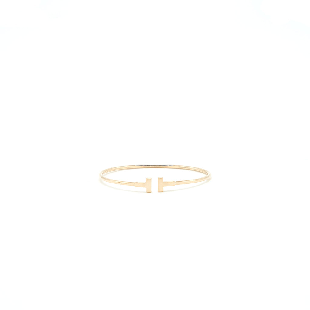 TIFFANY T SMALL NARROW WIRE BRACELET 18K GOLD