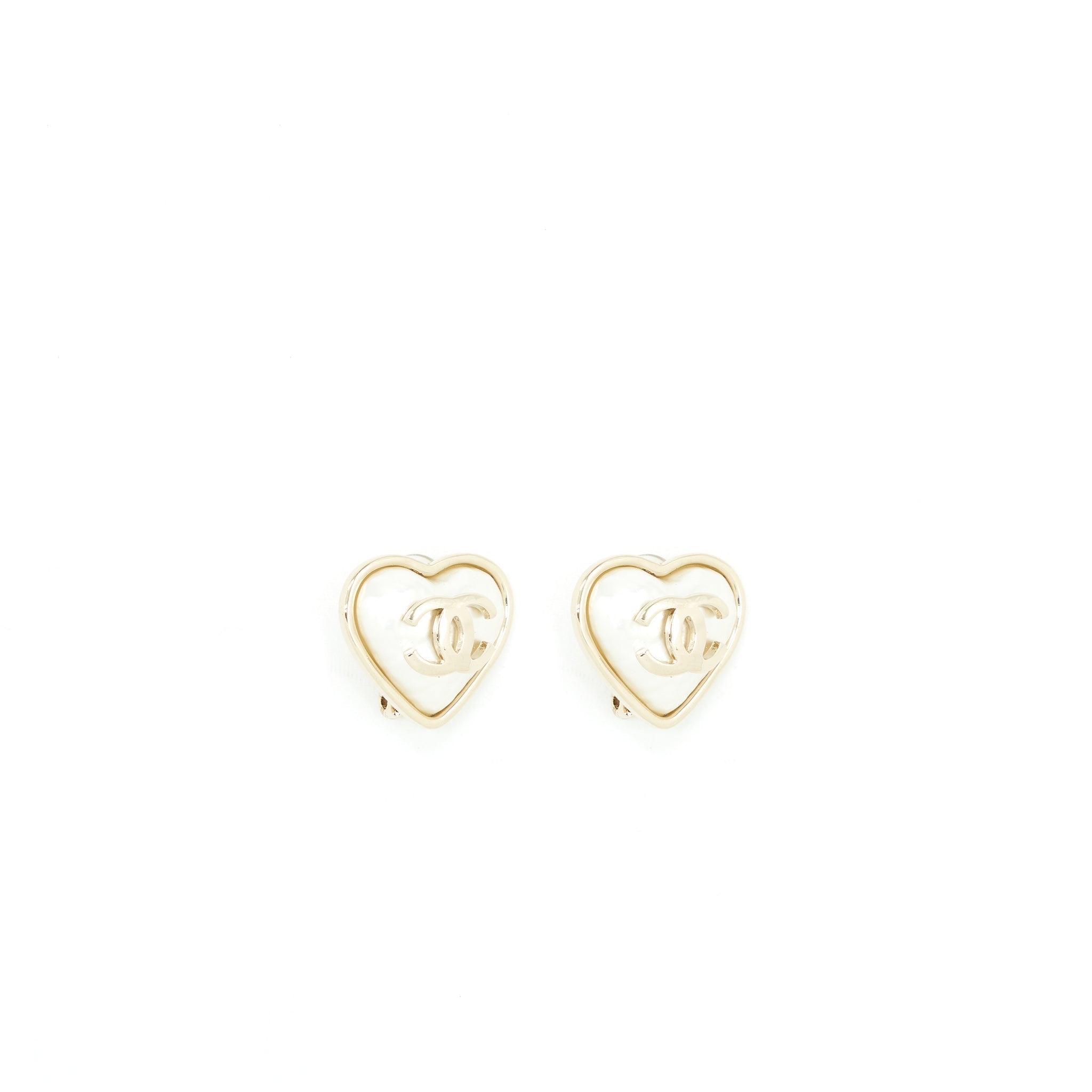 CHANEL 22C HEART EARCLIP LGHW