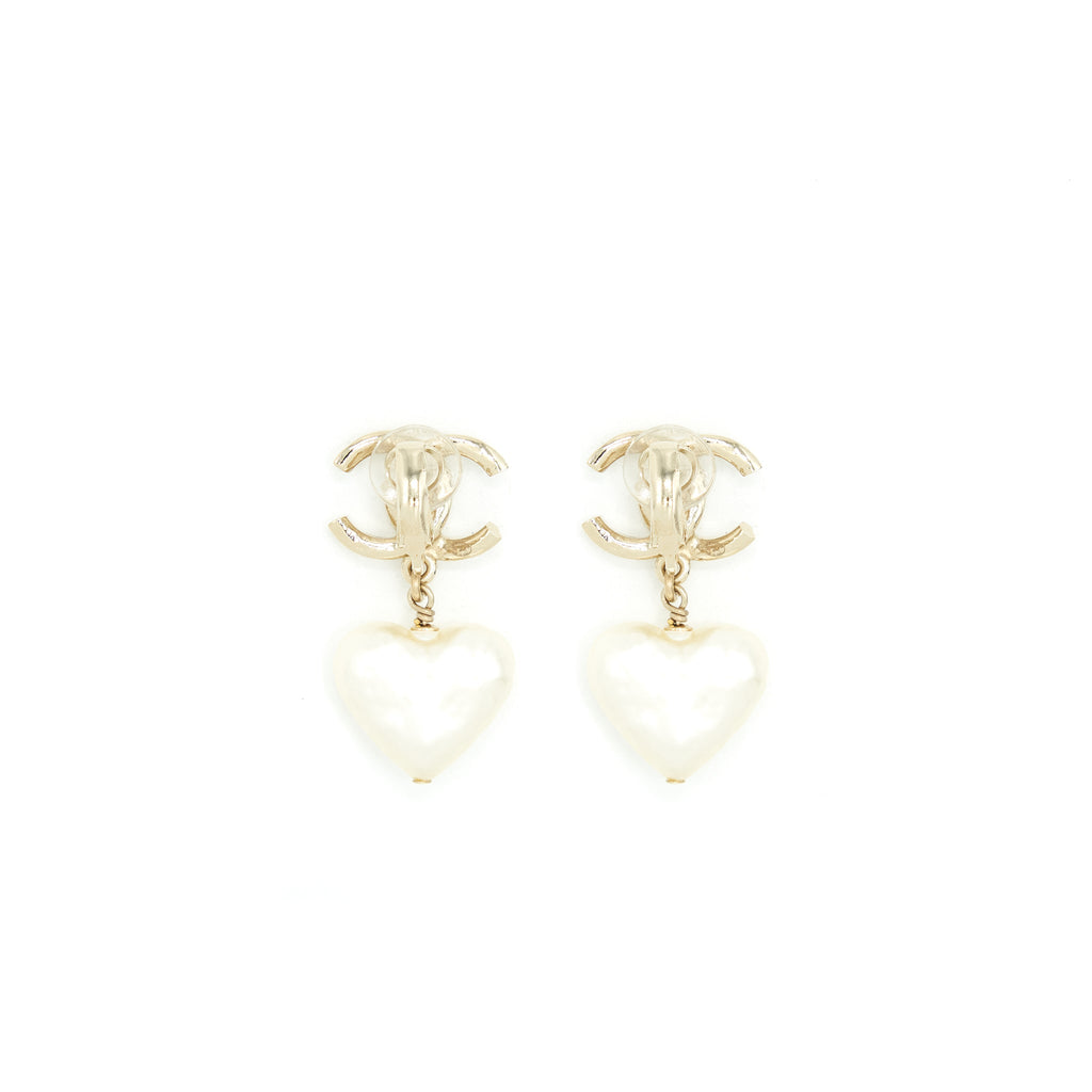 CHANEL CC AND HEART EARCLIPS LGHW