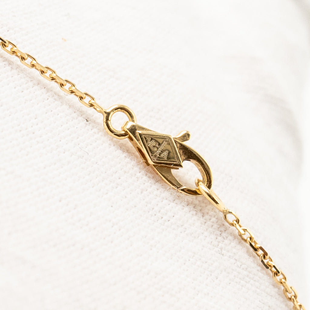 VAN CLEEF & ARPELS SWEET ALHAMBRA PENDANT WHITE MOTHER OF PEARL YELLOW GOLD