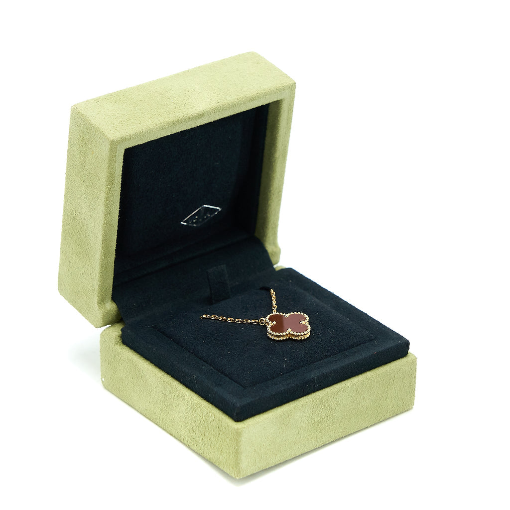VAN CLEEF & ARPELS VINTAGE ALHAMBRA PENDANT CARNELLIAN YELLOW GOLD