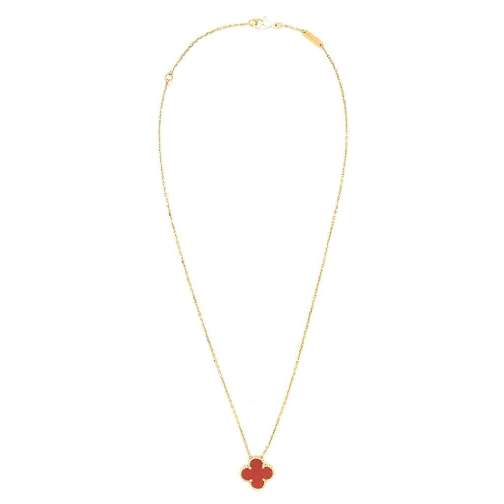 VAN CLEEF & ARPELS VINTAGE ALHAMBRA PENDANT CARNELLIAN YELLOW GOLD