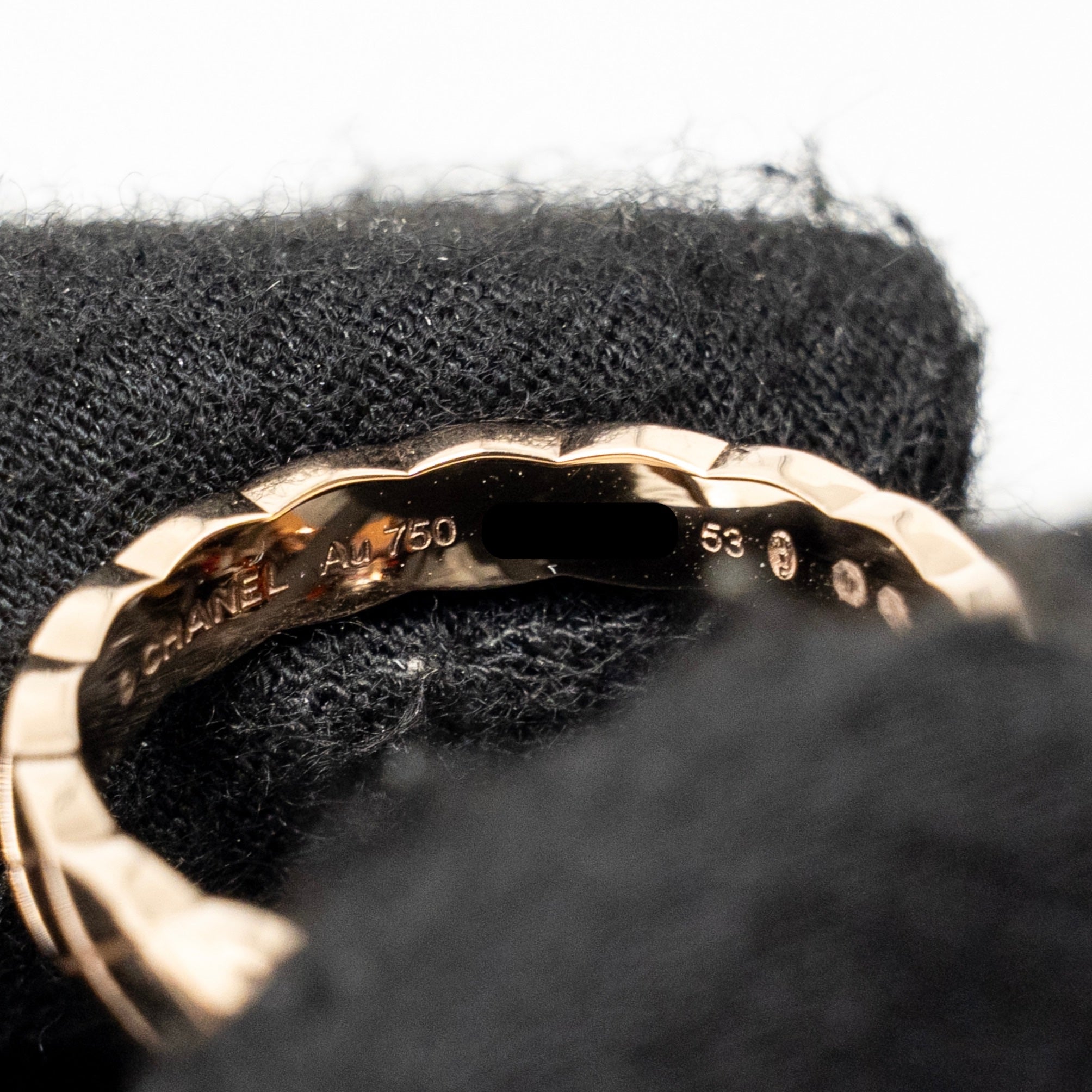 CHANEL COCO CRUSH RING MINI VERSION QUILTED MOTIF BEIGE GOLD