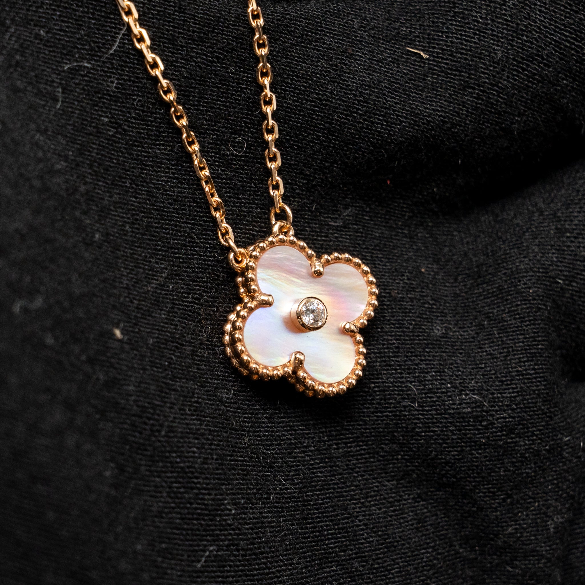 VAN CLEEF & ARPELS 2025 HOLIDAY PENDANT PINK MOTHER OF PEARL ROSE GOLD WITH DIAMOND