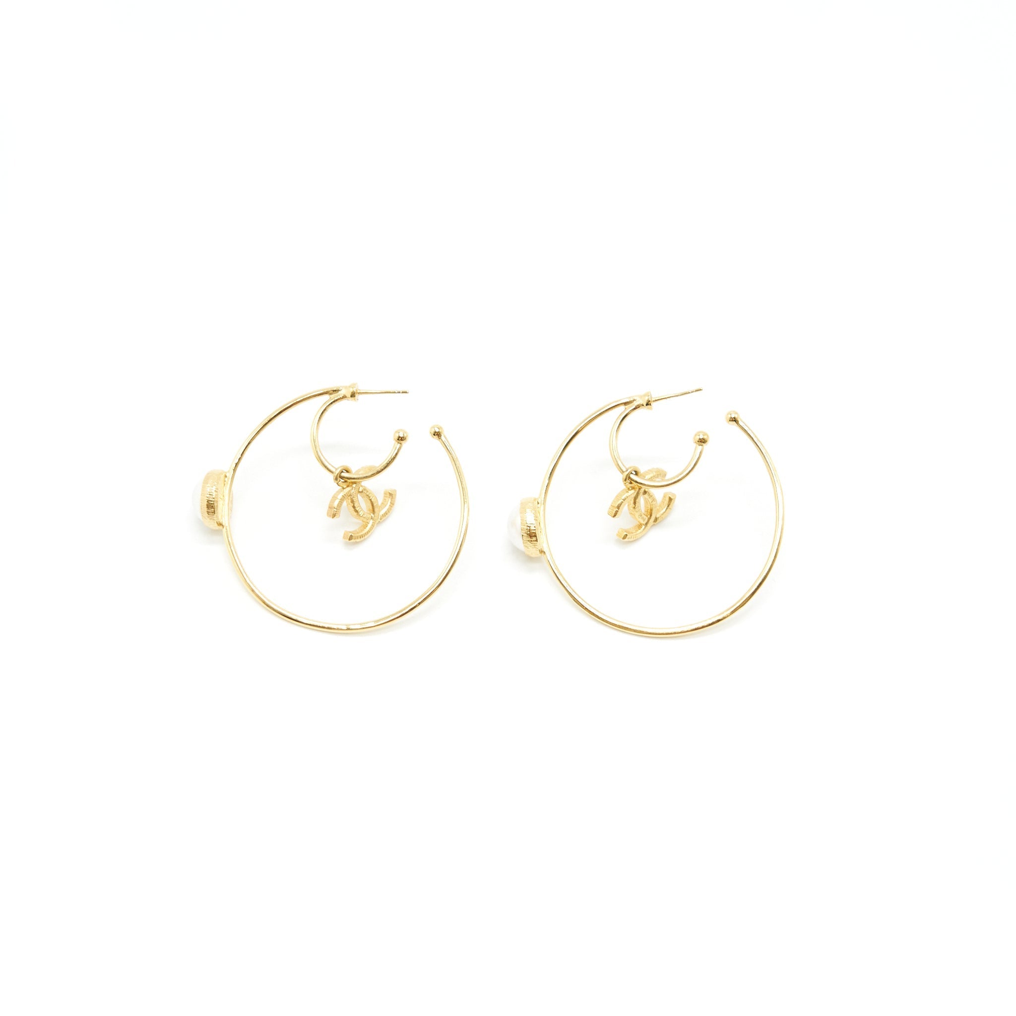 CHANEL COSTUME JEWELLERY EARRINGS