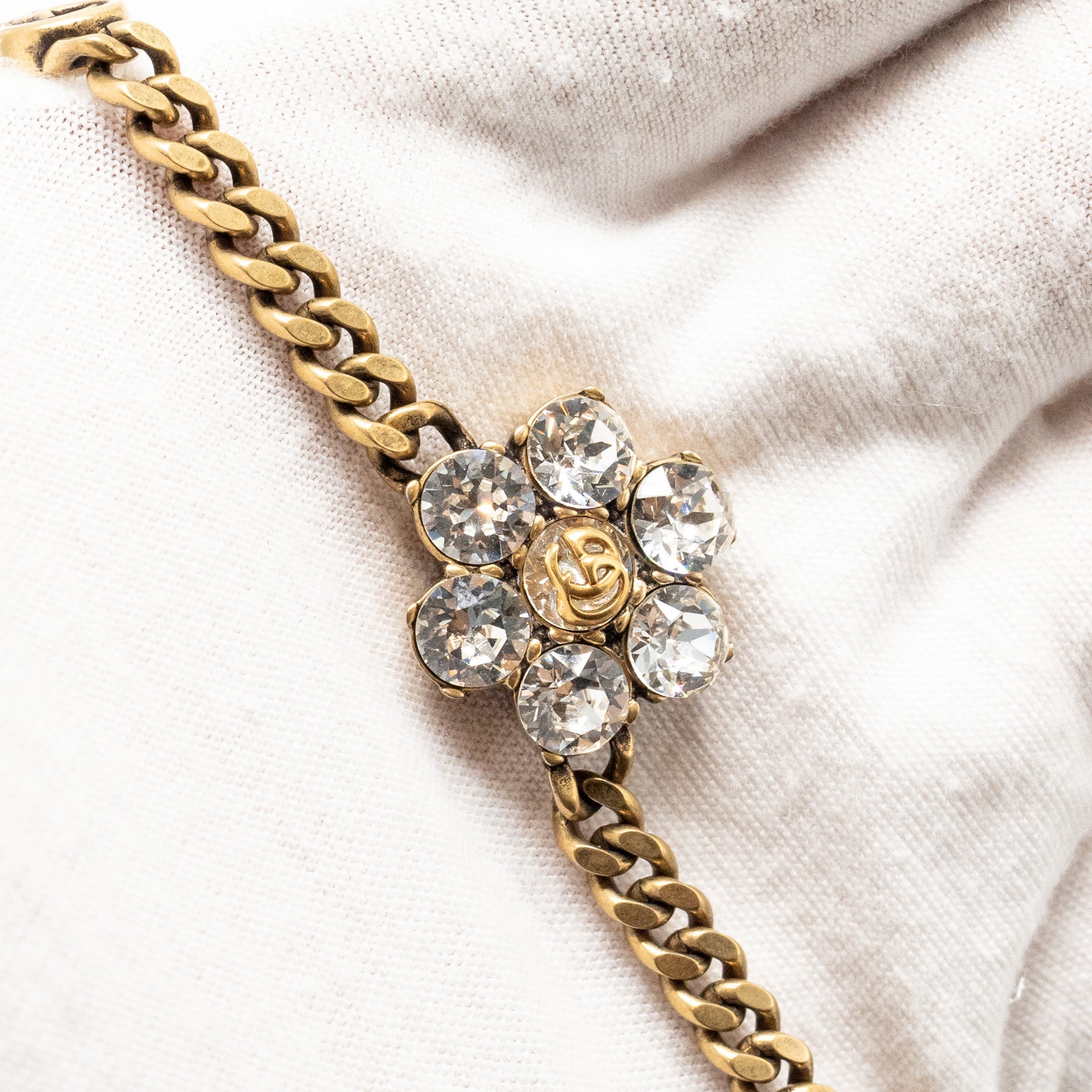 GUCCI CRYSTAL DOUBLE G NECKLACE METAL AGED GOLD