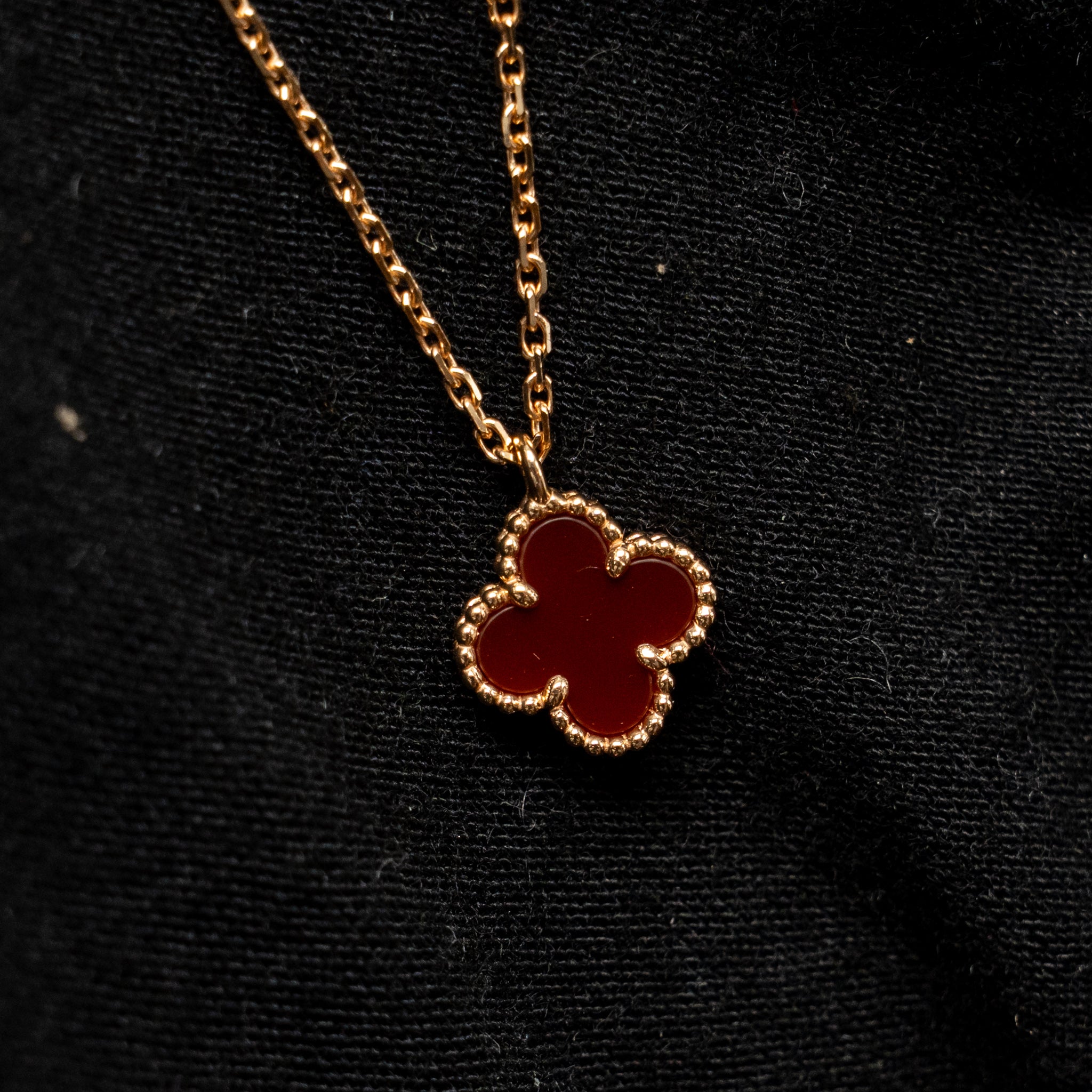 VAN CLEEF & ARPELS SWEET ALHAMBRA PENDANT CARNELIAN ROSE GOLD