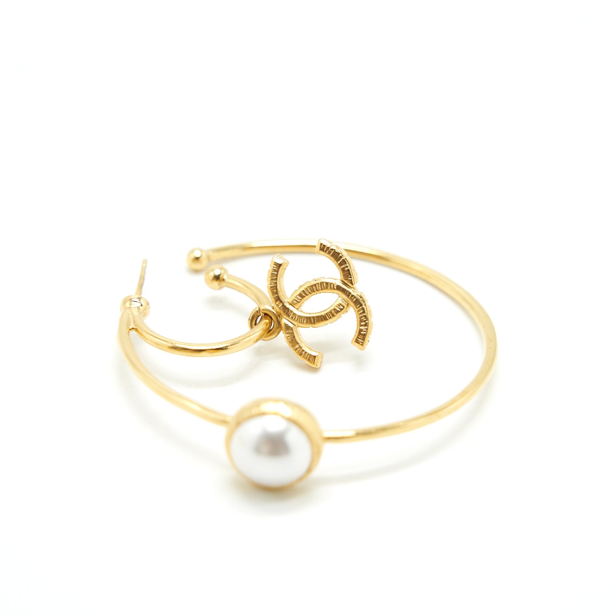 CHANEL COSTUME JEWELLERY EARRINGS