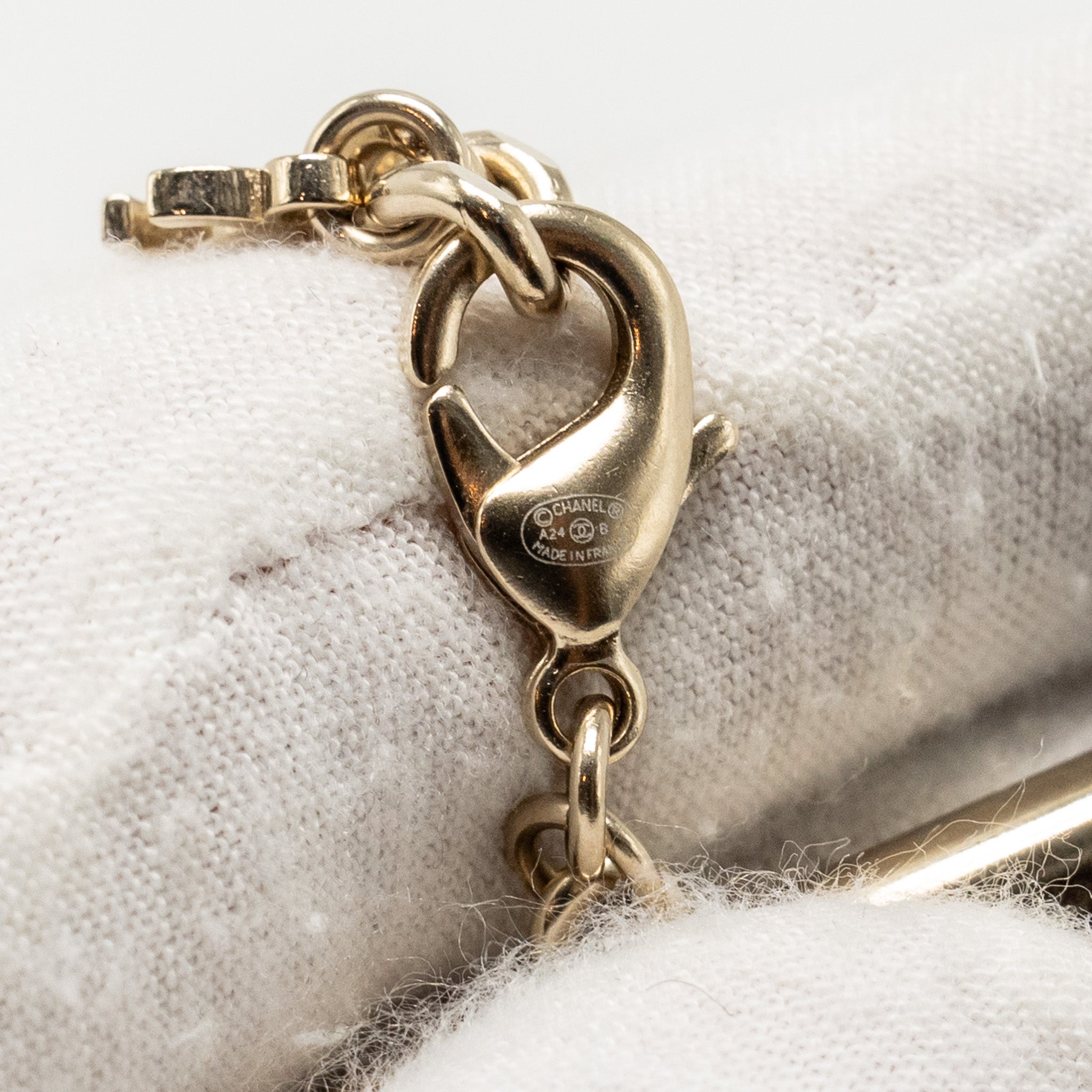 CHANEL CC NECKLACE METAL CHAIN NECKLACE LIGHT GOLD TONE