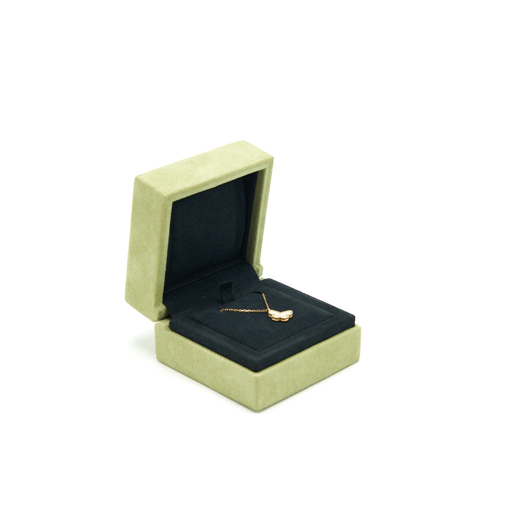 VAN CLEEF AND ARPELS SWEET ALHAMBRA BUTTERFLY PENDANT YELLOW GOLD WITH MOTHER OF PEARL