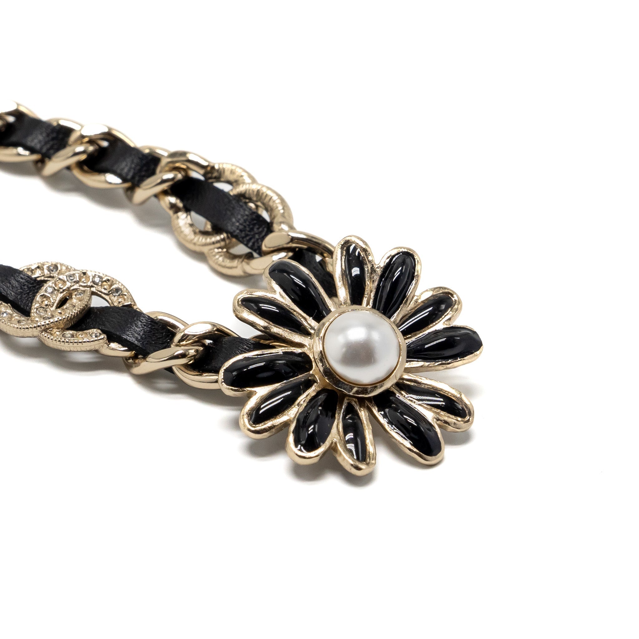 CHANEL CC LOGO LEATHER CHAIN CHOCKER WITH PEARL FLOWER LIGHT GOLD TONE