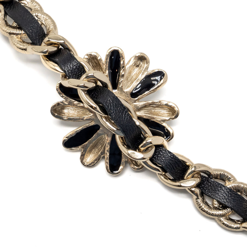 CHANEL CC LOGO LEATHER CHAIN CHOCKER WITH PEARL FLOWER LIGHT GOLD TONE