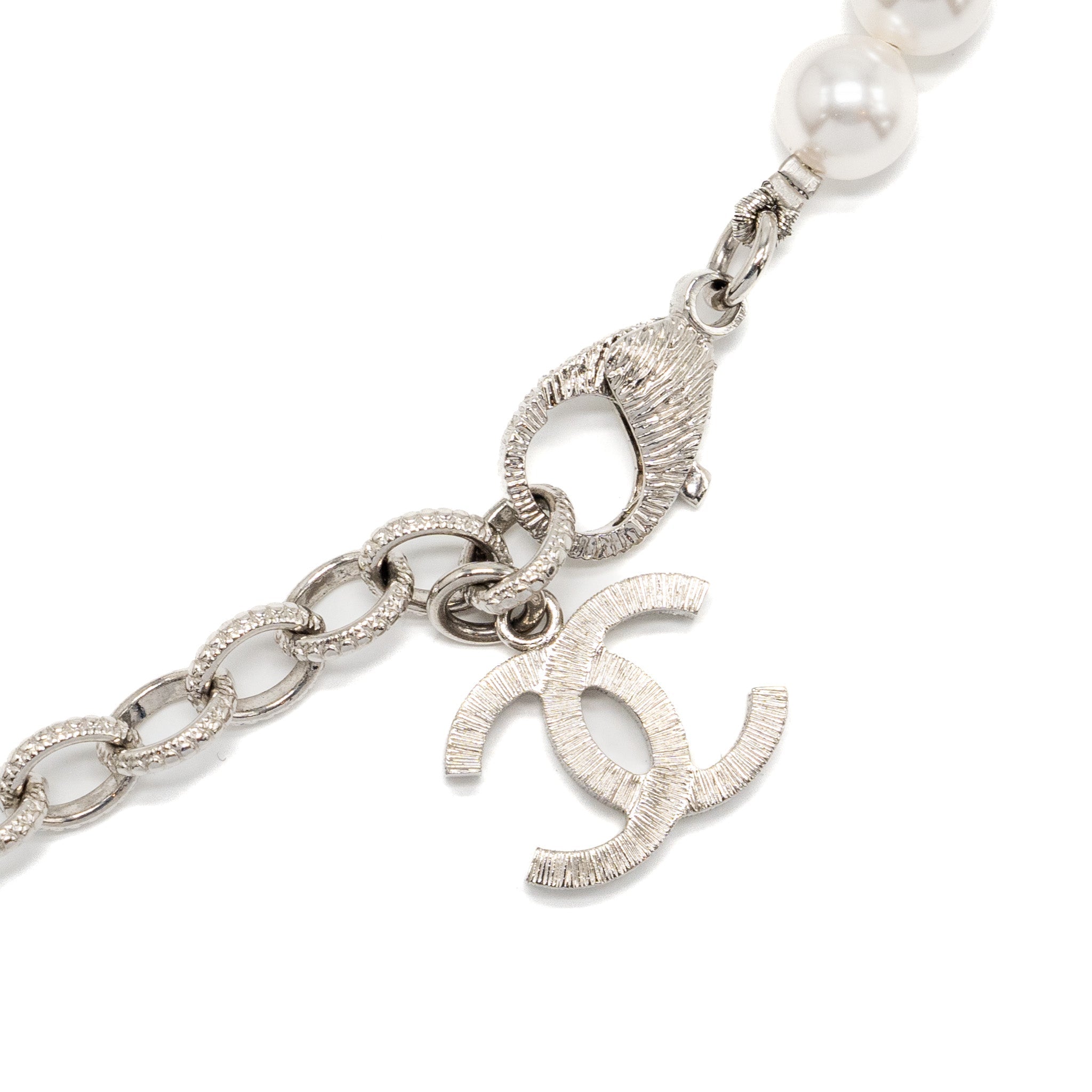 CHANEL CC LOGO CHOCKER/NECKLACE PEARL/CRYSTAL/SILVER TONE