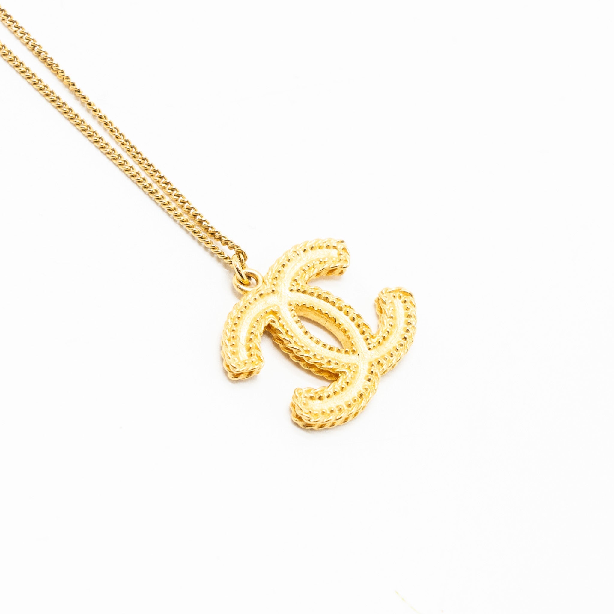 CHANEL CC LOGO LONG NECKLACE GOLD TONE