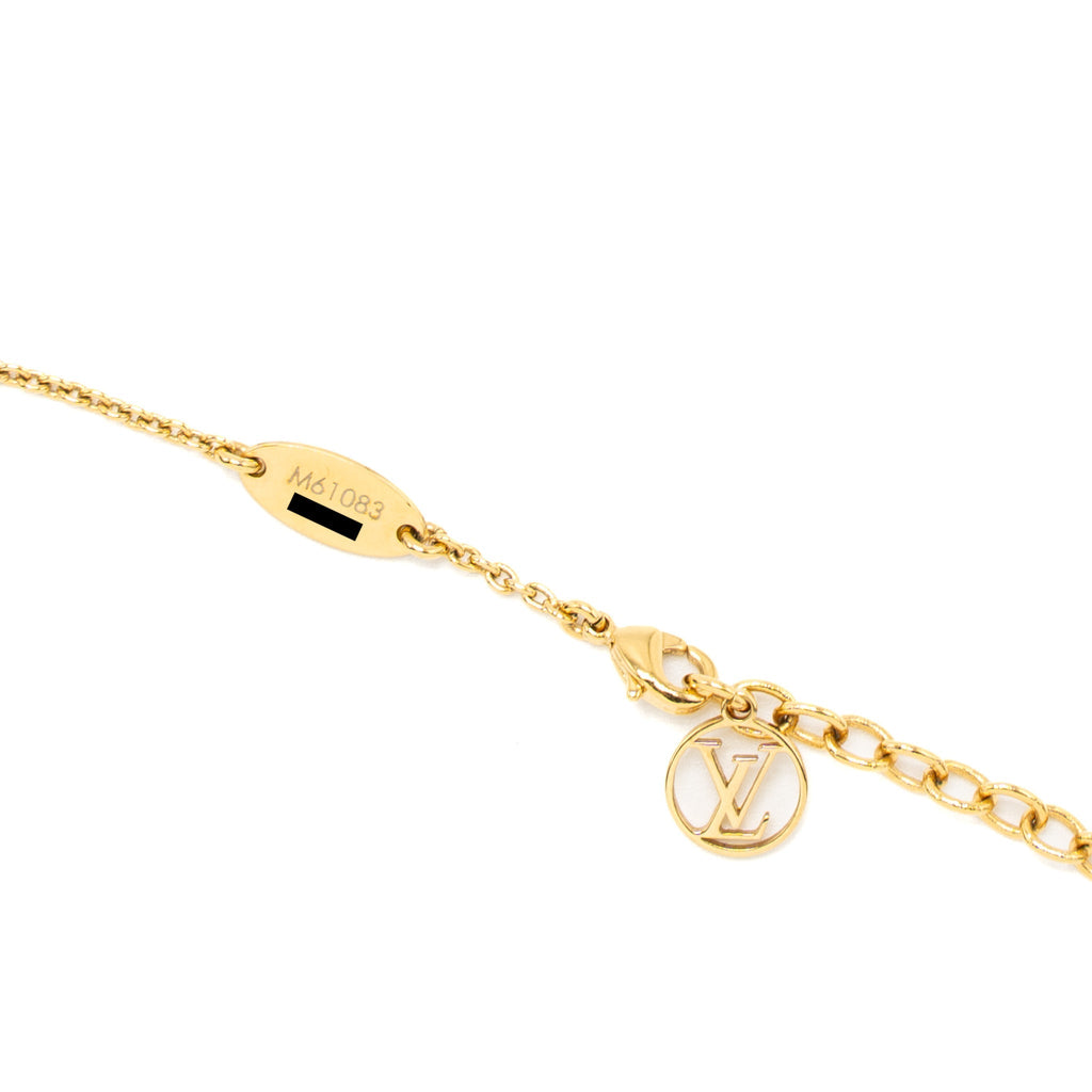 LOUIS VUITTON ESSENTIAL V NECKLACE GOLD TONE