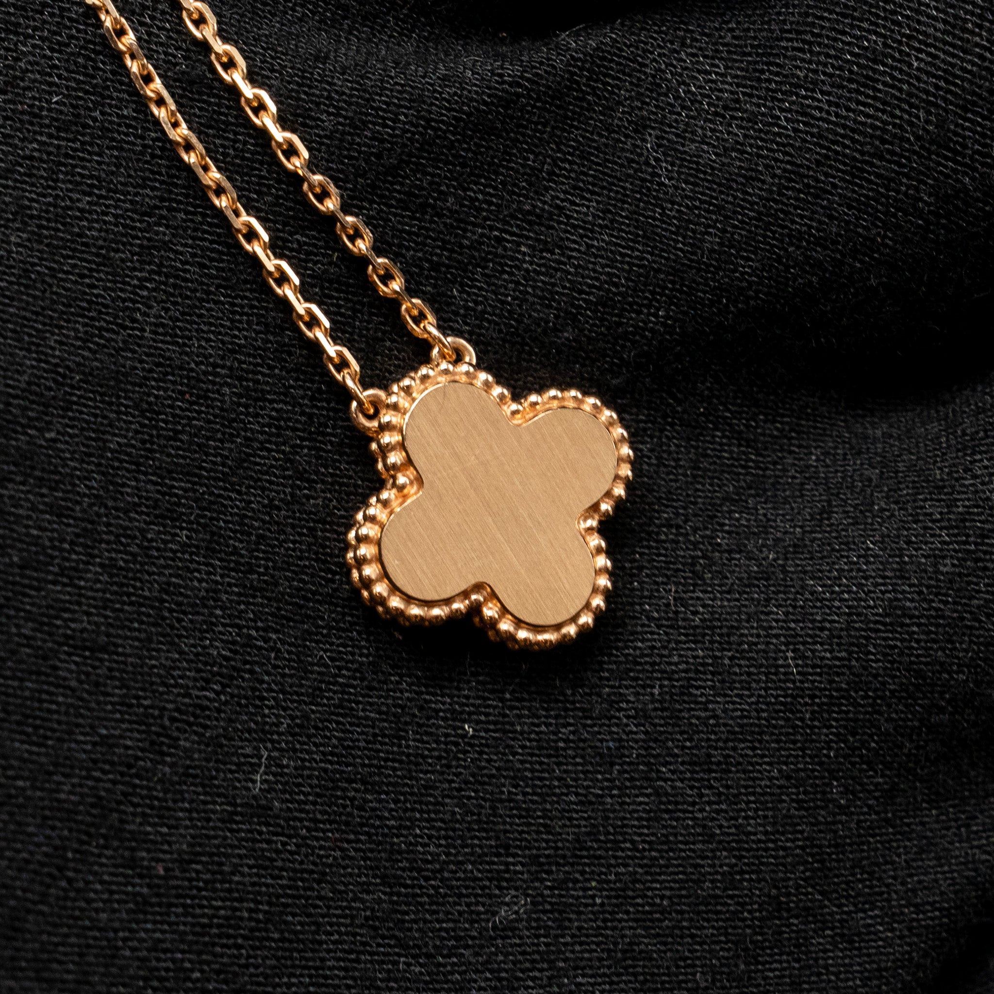 VAN CLEEF & ARPELS 2023 HOLIDAY LIMITED PENDANT SILVER OBSIDIAN / ROSE GOLD / DIAMOND