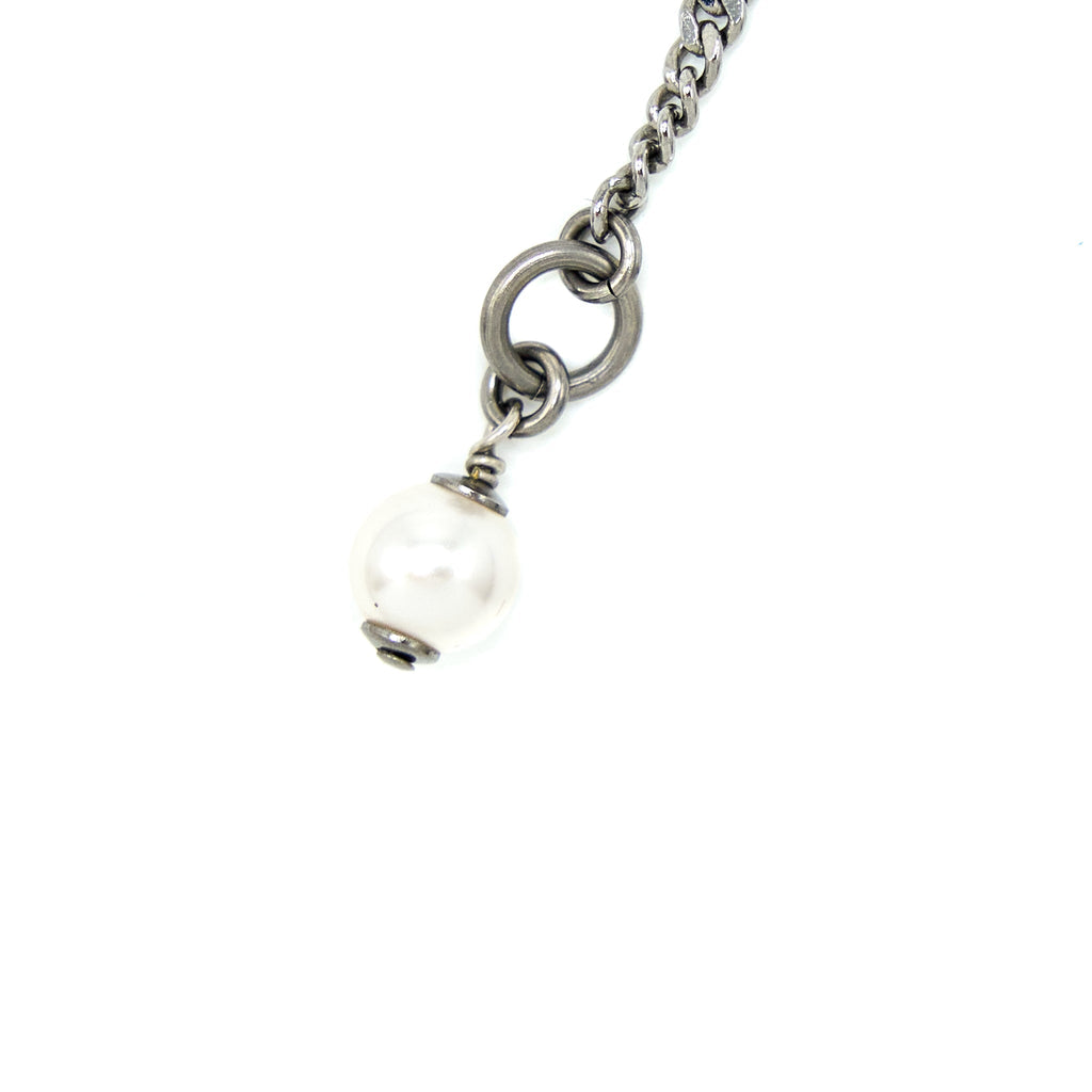 CHANEL CC LOGO AND A STAR NECKLACE SILVER TONE