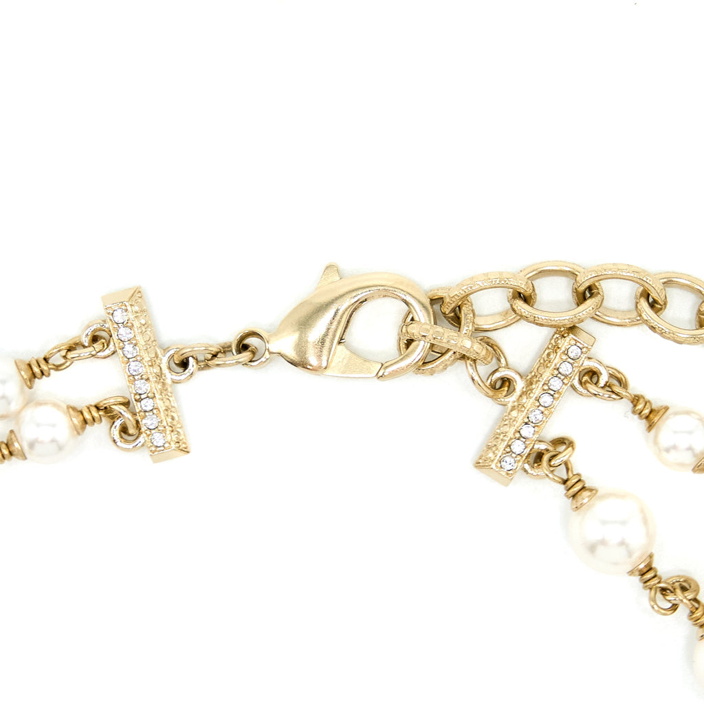 CHANEL PEARL / CRYSTAL WITH LARGE CC LOGO DROP NECKLACE LIGHT GOLD TONE