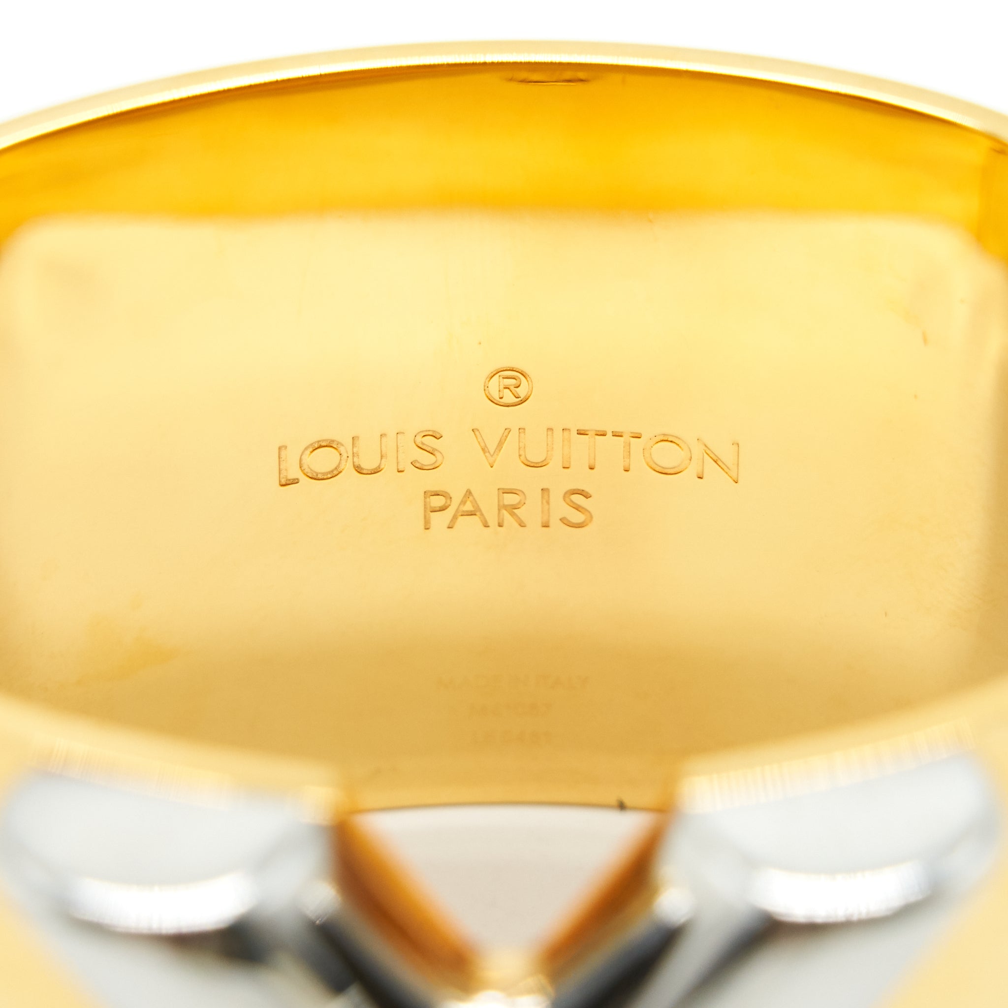LOUIS VUITTON V LOGO BANGLE