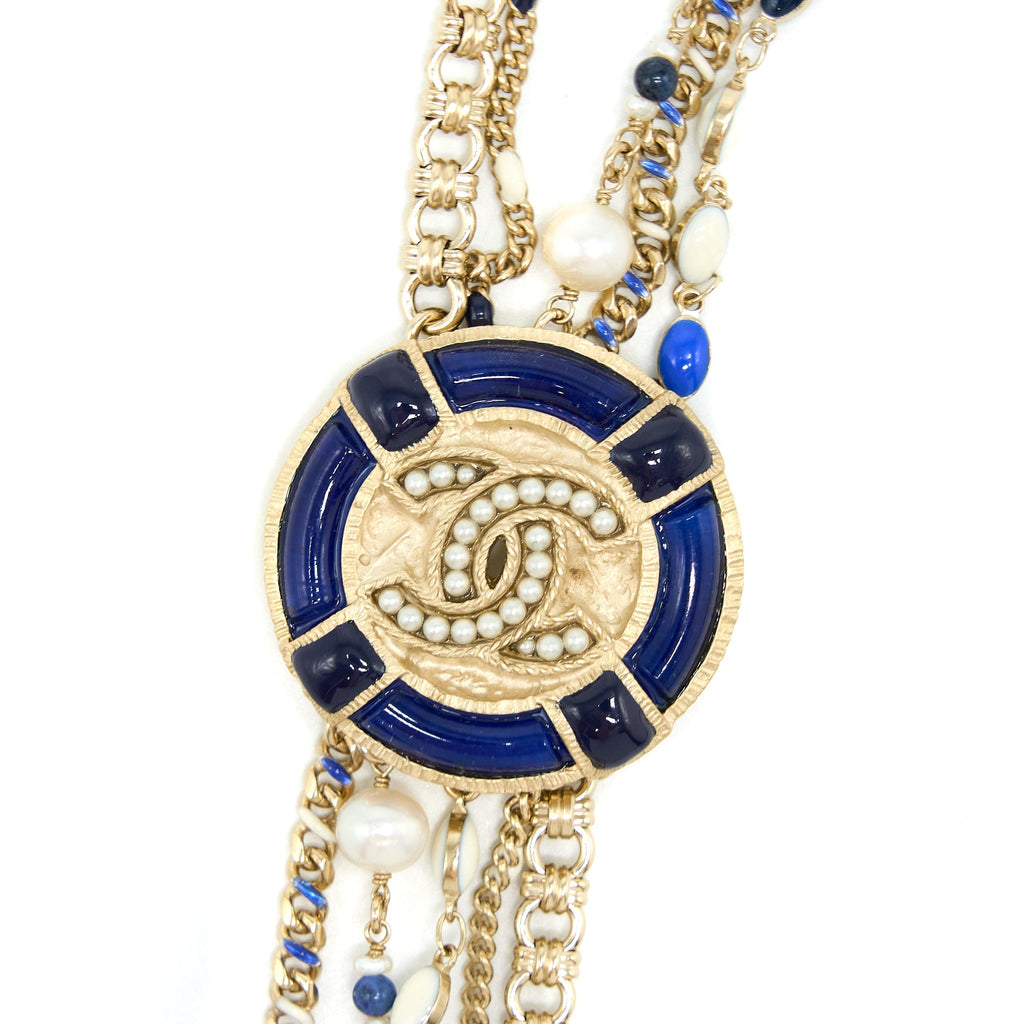 CHANEL PEARL / ENAMEL WITH ROUND CC LOGO NECKLACE LIGHT GOLD TONE
