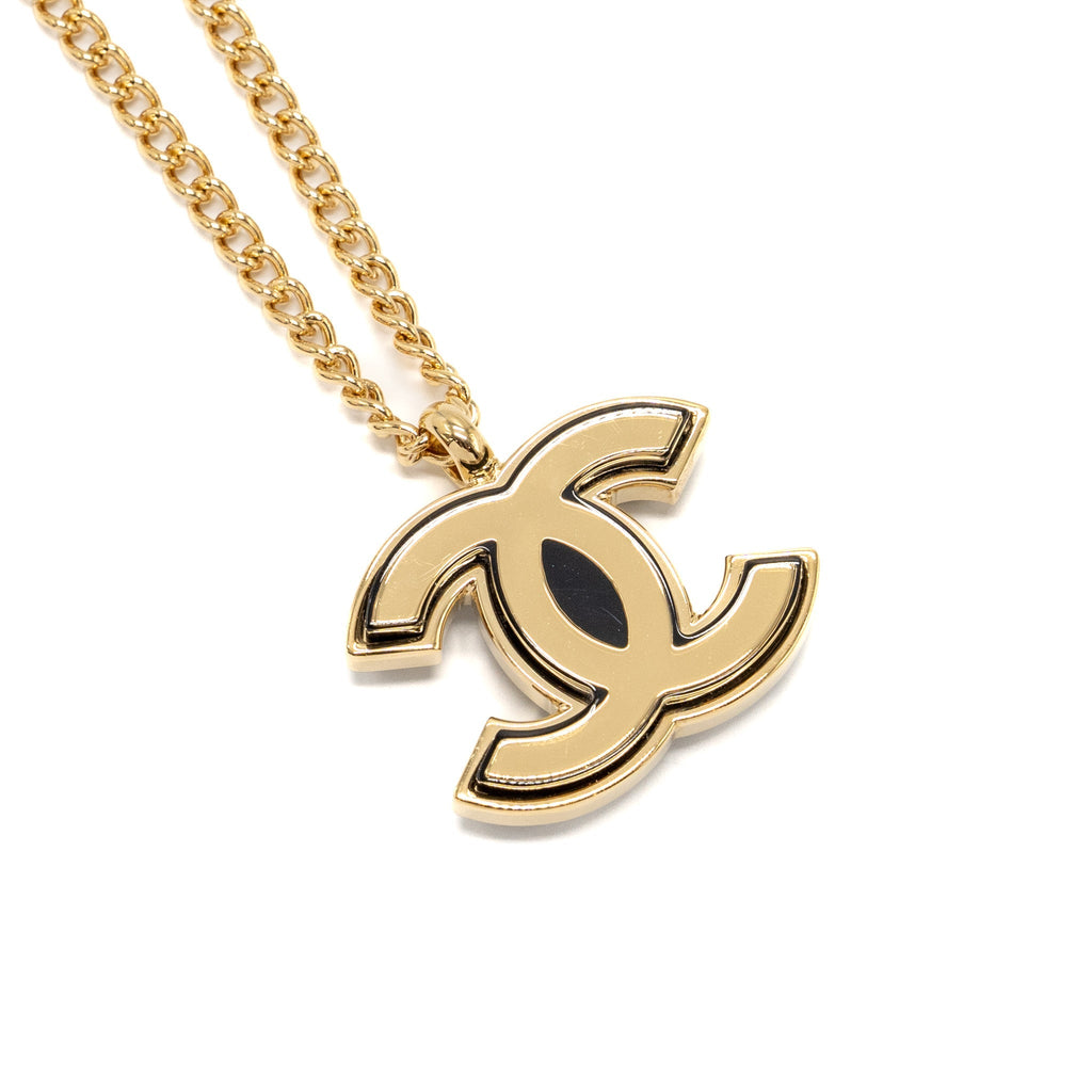 CHANEL GIANT CC LOGO NECKLACE GOLD TONE