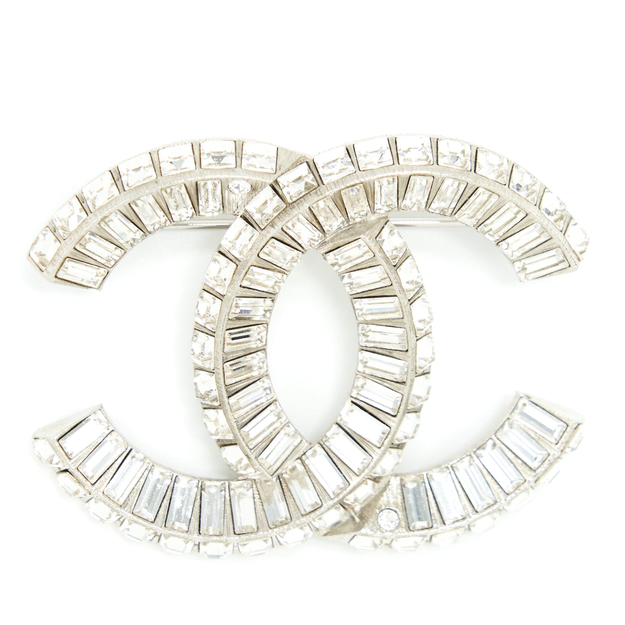 CHANEL METAL AND STRASS BROOCH SILVER TONE