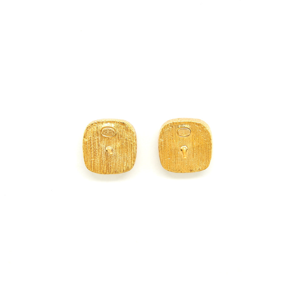 CHANEL COSTUME JEWELRY EARRINGS CREAMY / GOLD
