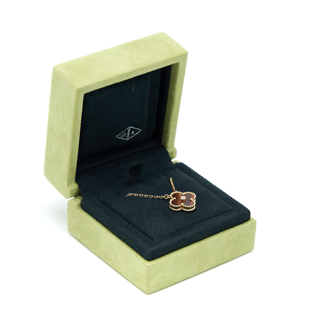 VAN CLEEF & ARPELS VINTAGE ALHAMBRA BULLS EYE 2017 HOLIDAY PENDANT GOLD TONE
