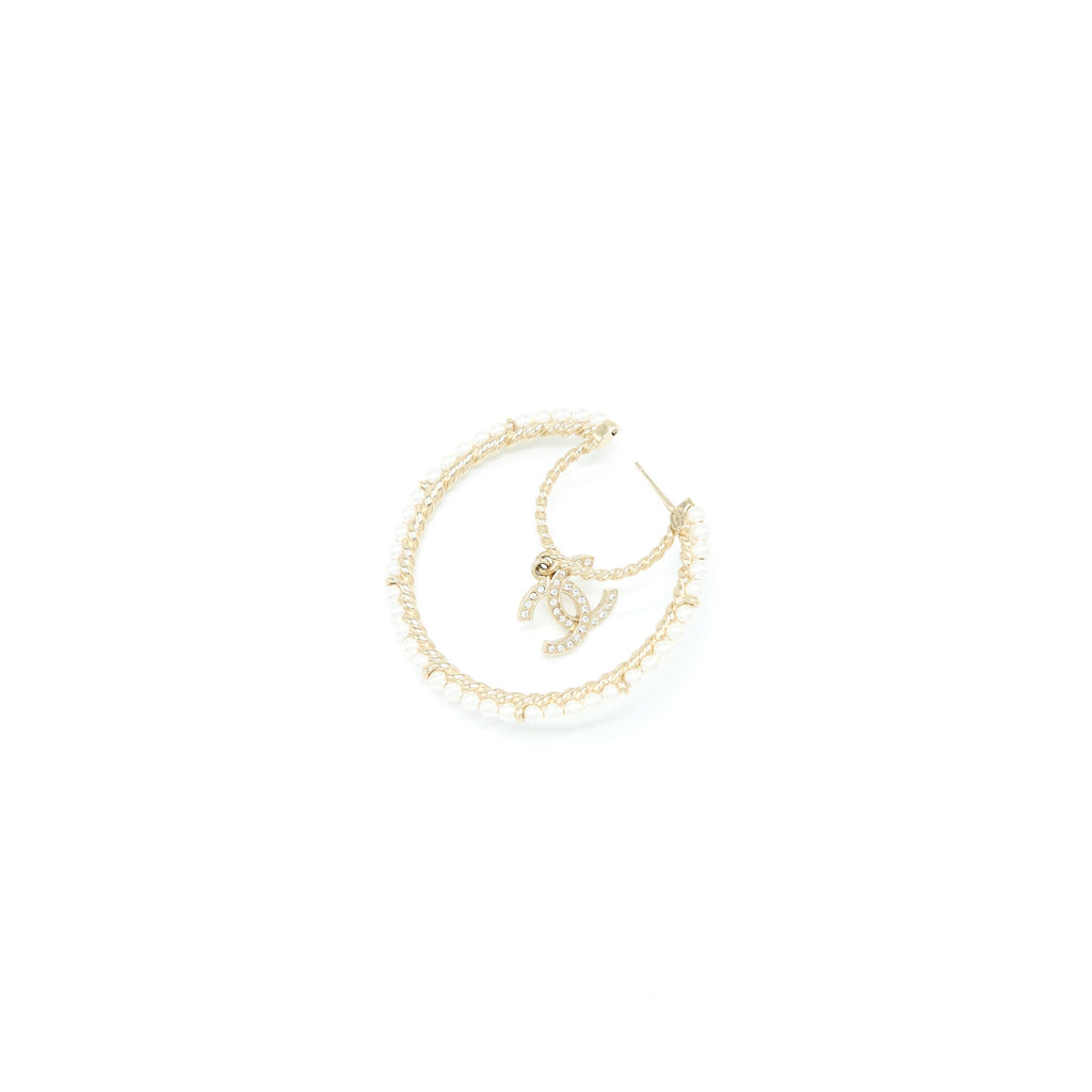 CHANEL GIANT PEARL CIRCLE EARRINGS PEARL/CRYSTAL LIGHT GOLD TONE