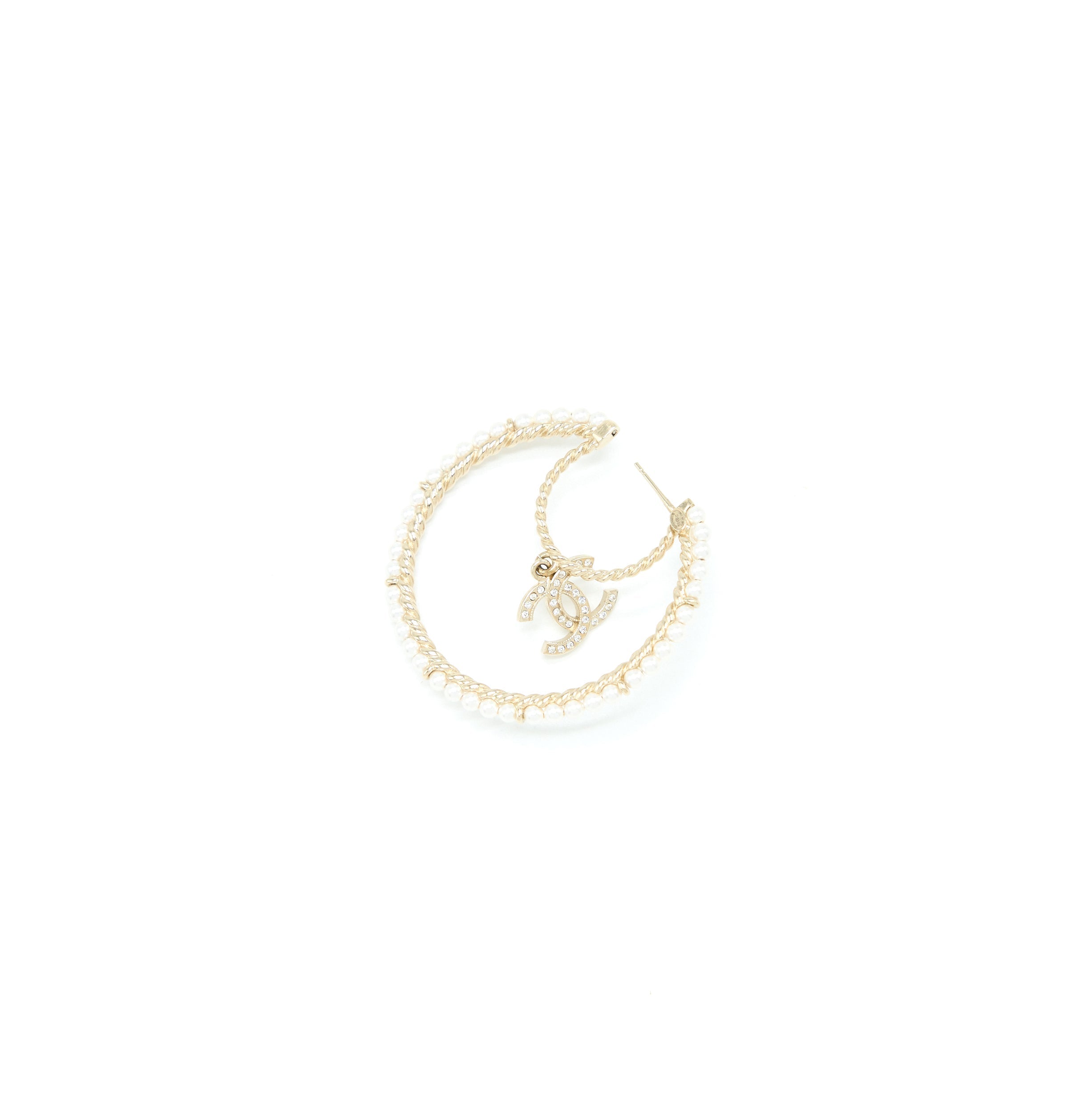 CHANEL GIANT PEARL CIRCLE EARRINGS PEARL/CRYSTAL LIGHT GOLD TONE
