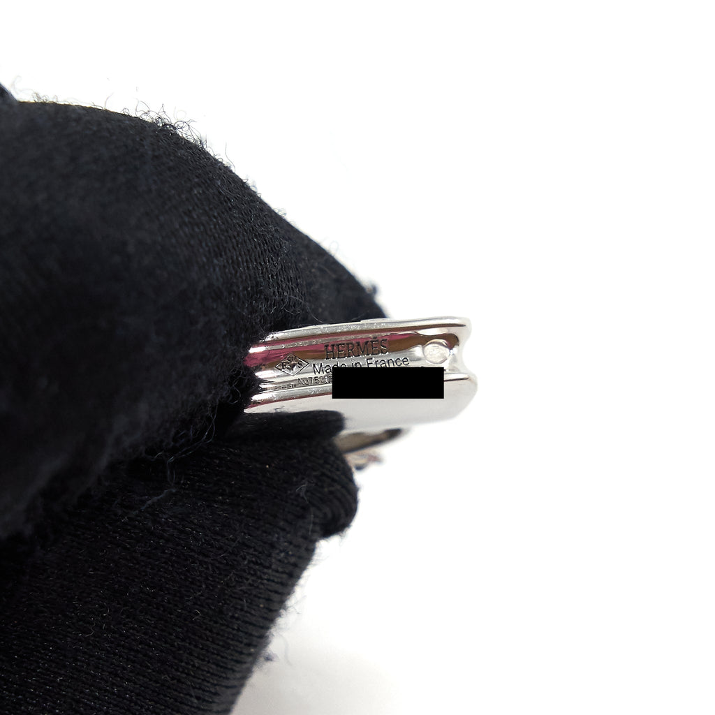 HERMES AMUELETTE PENDANT, SMALL MODAL WHITE GOLD SET WITH DIAMONDS