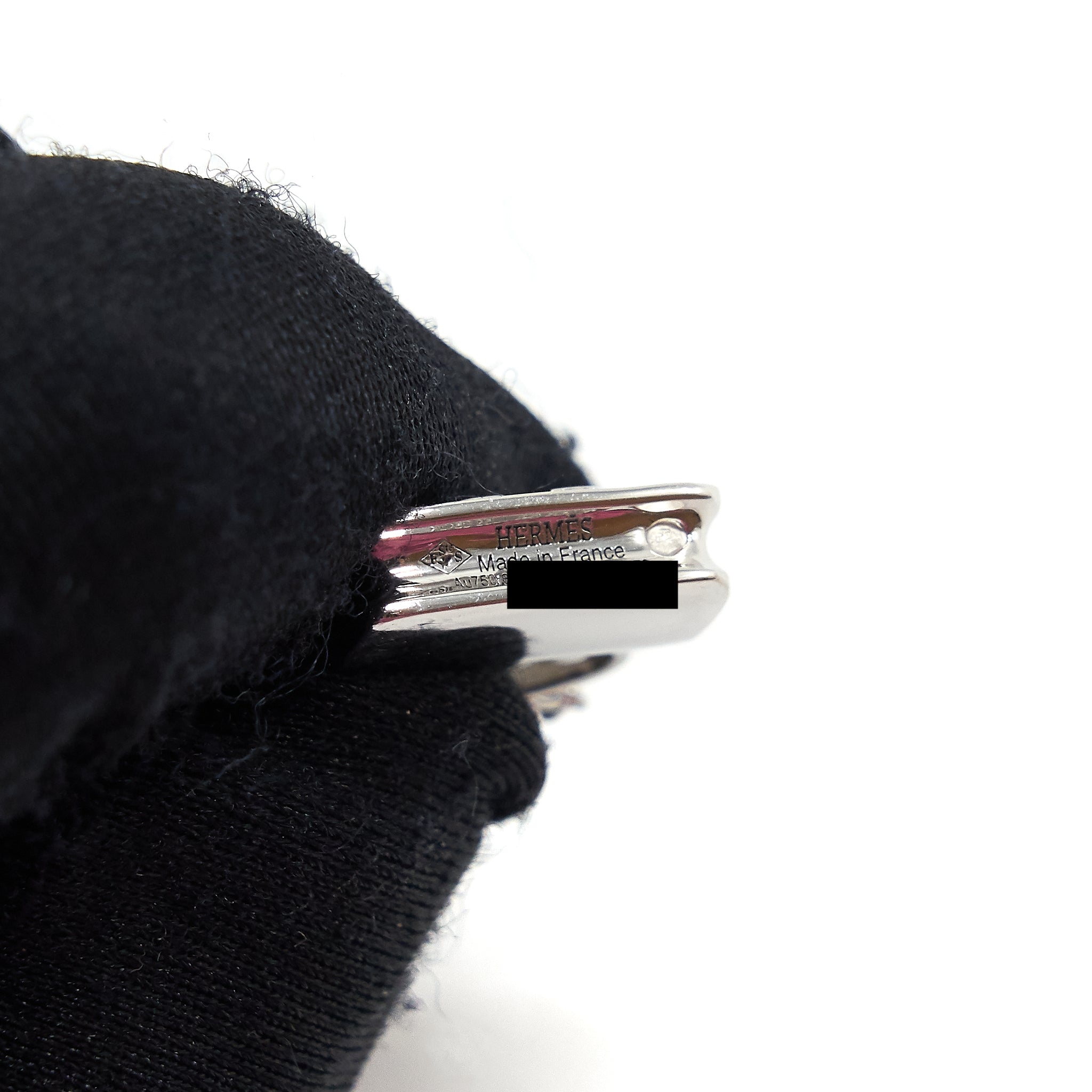 HERMES AMUELETTE PENDANT, SMALL MODAL WHITE GOLD SET WITH DIAMONDS