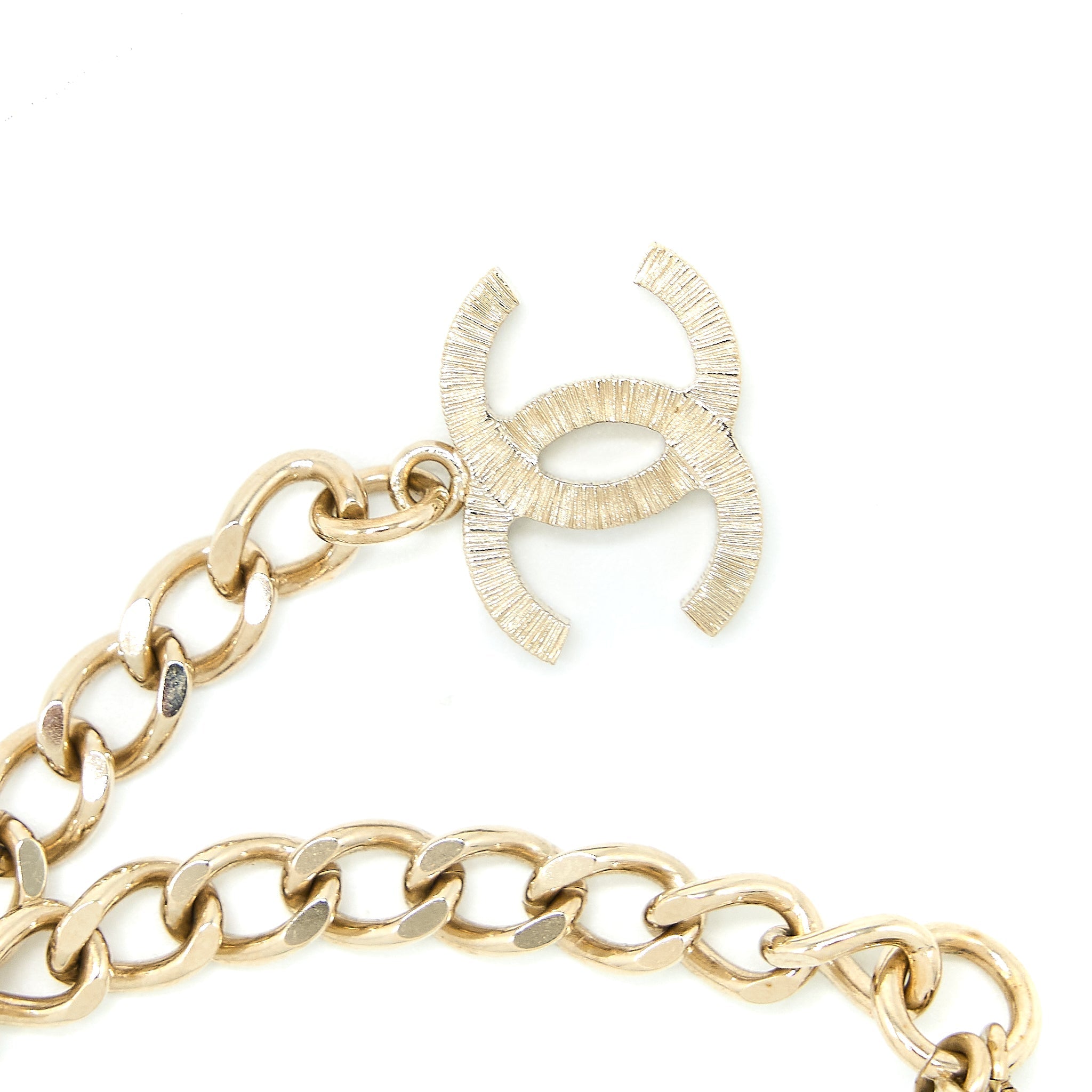 CHANEL CRYSTAL CC LOGO LEATHER CHAIN/ PEARL CHOCKER LIGHT GOLD TONE
