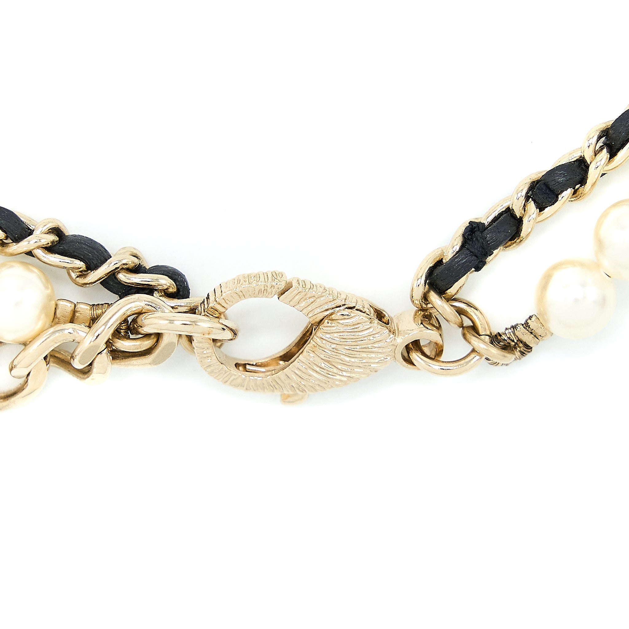 CHANEL CRYSTAL CC LOGO LEATHER CHAIN/ PEARL CHOCKER LIGHT GOLD TONE