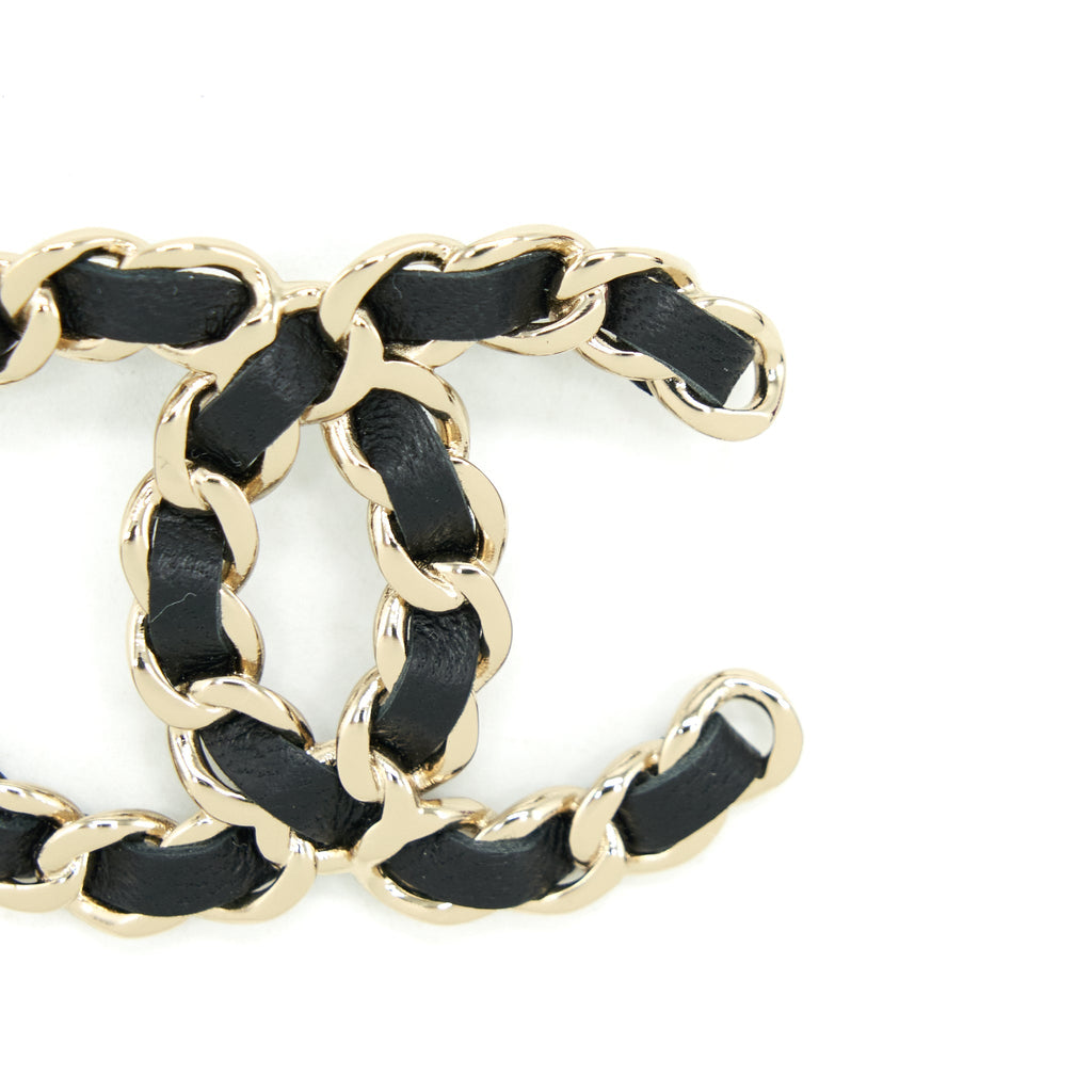 CHANEL CC LOGO LEATHER CHAIN BROOCH BLACK LGHW