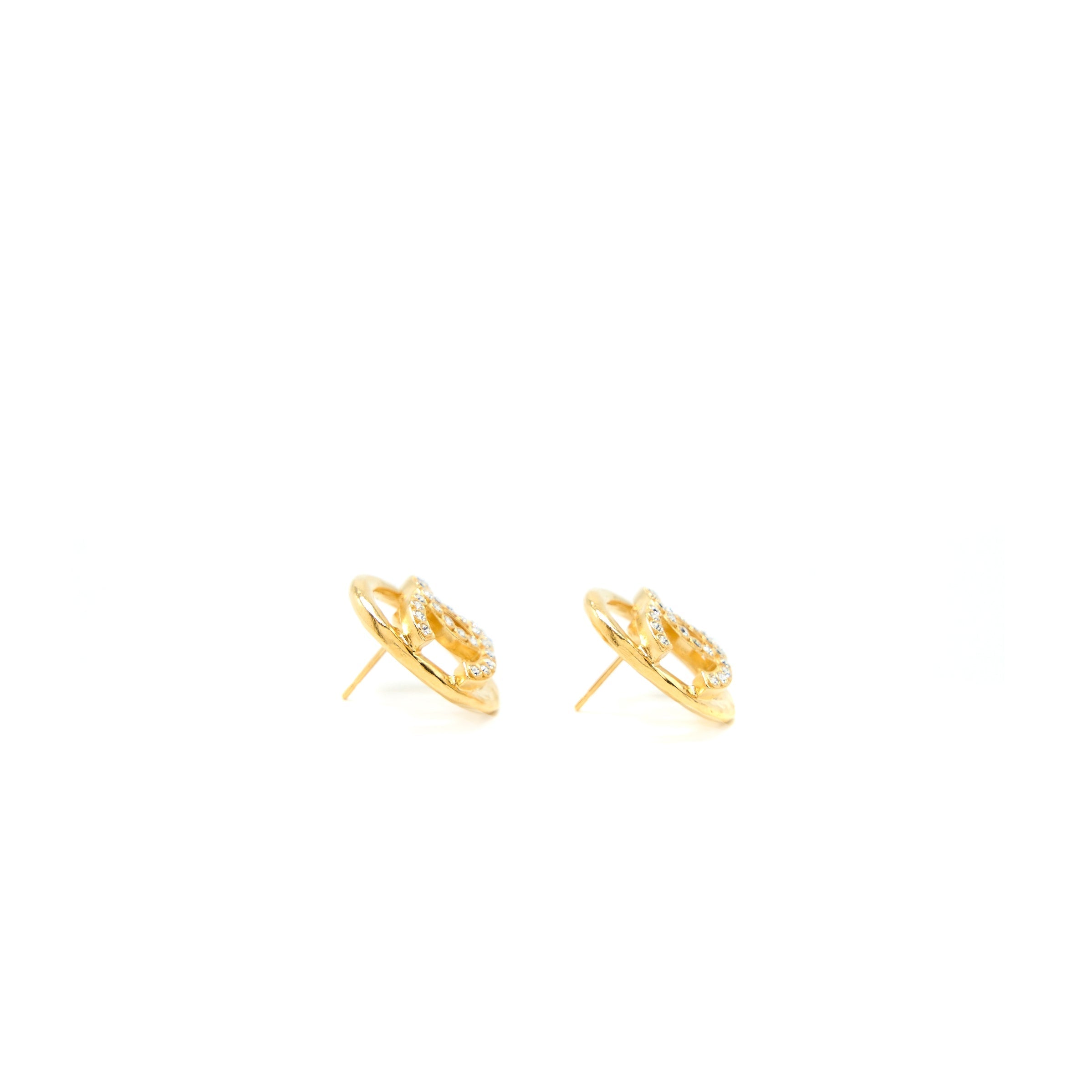 CHANEL CC LOGO EARRING WITH CRYSTAL GOLD TONE