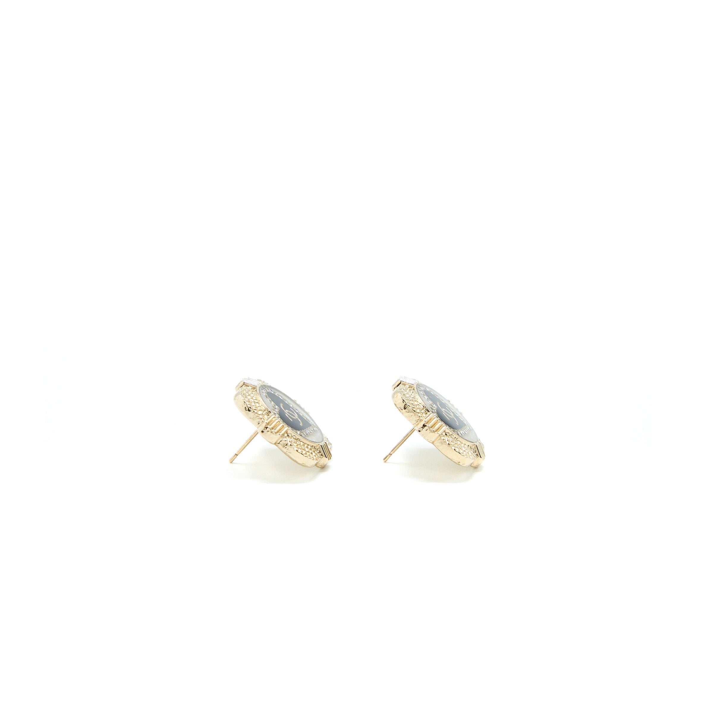 CHANEL HEART WITH CC LOGO EARRING GOLD TONE/ ENAMEL