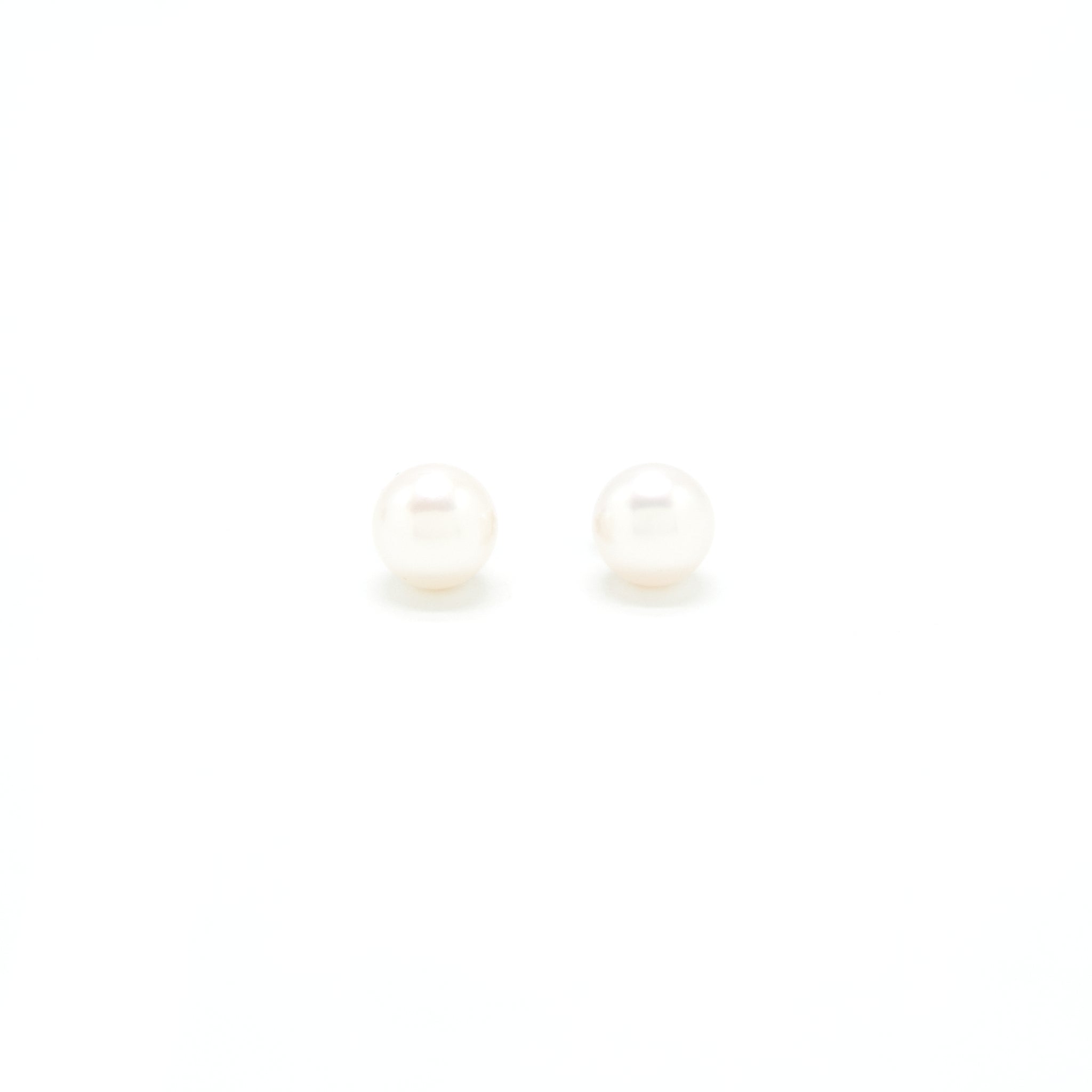 TIFFANY SIGNATURE PEARLS EARRINGS AKOYA CULTURED PEARLS IN 18K WHITE GOLD.