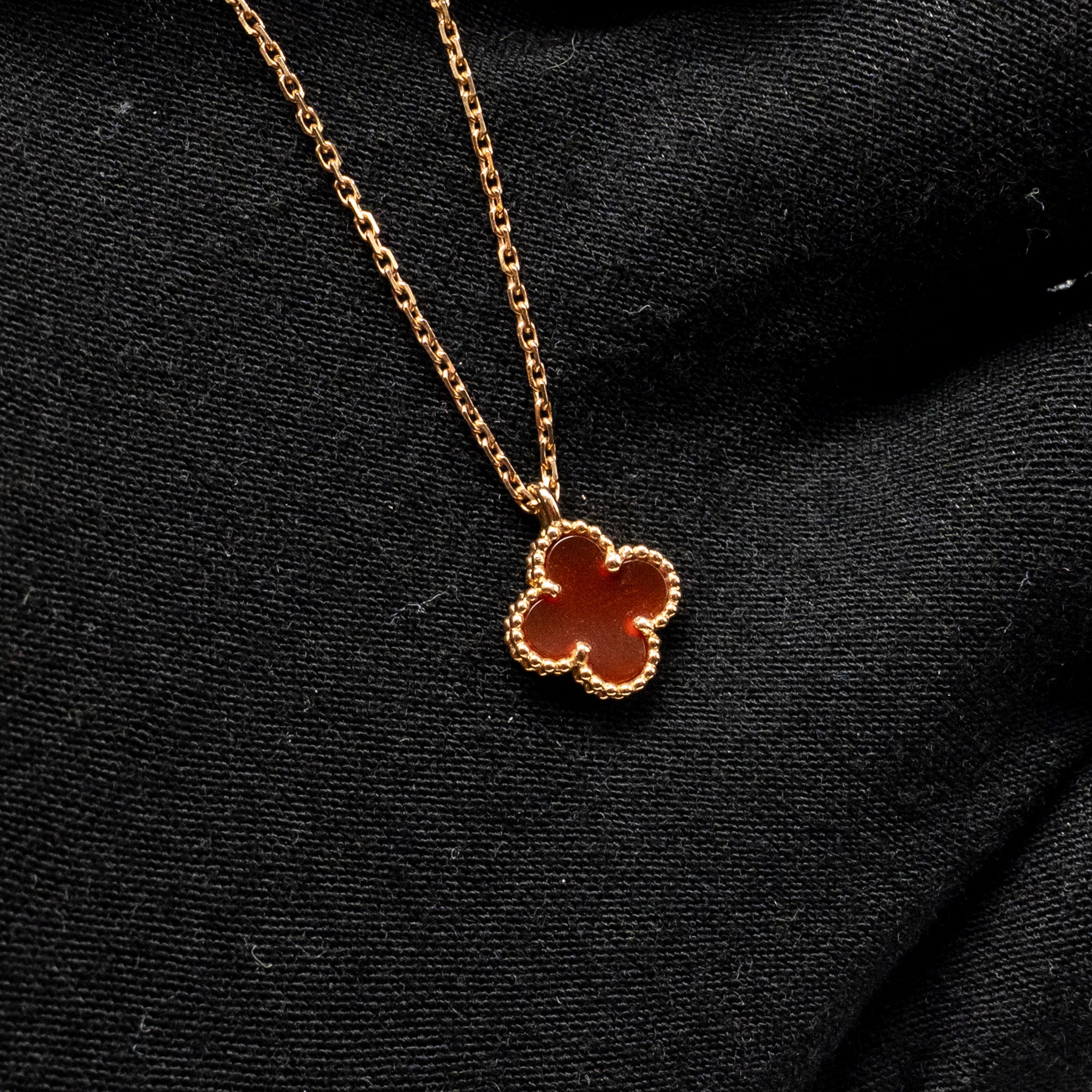 VAN CLEEF & ARPELS SWEET ALHAMBRA PENDANT CARNELIAN ROSE GOLD