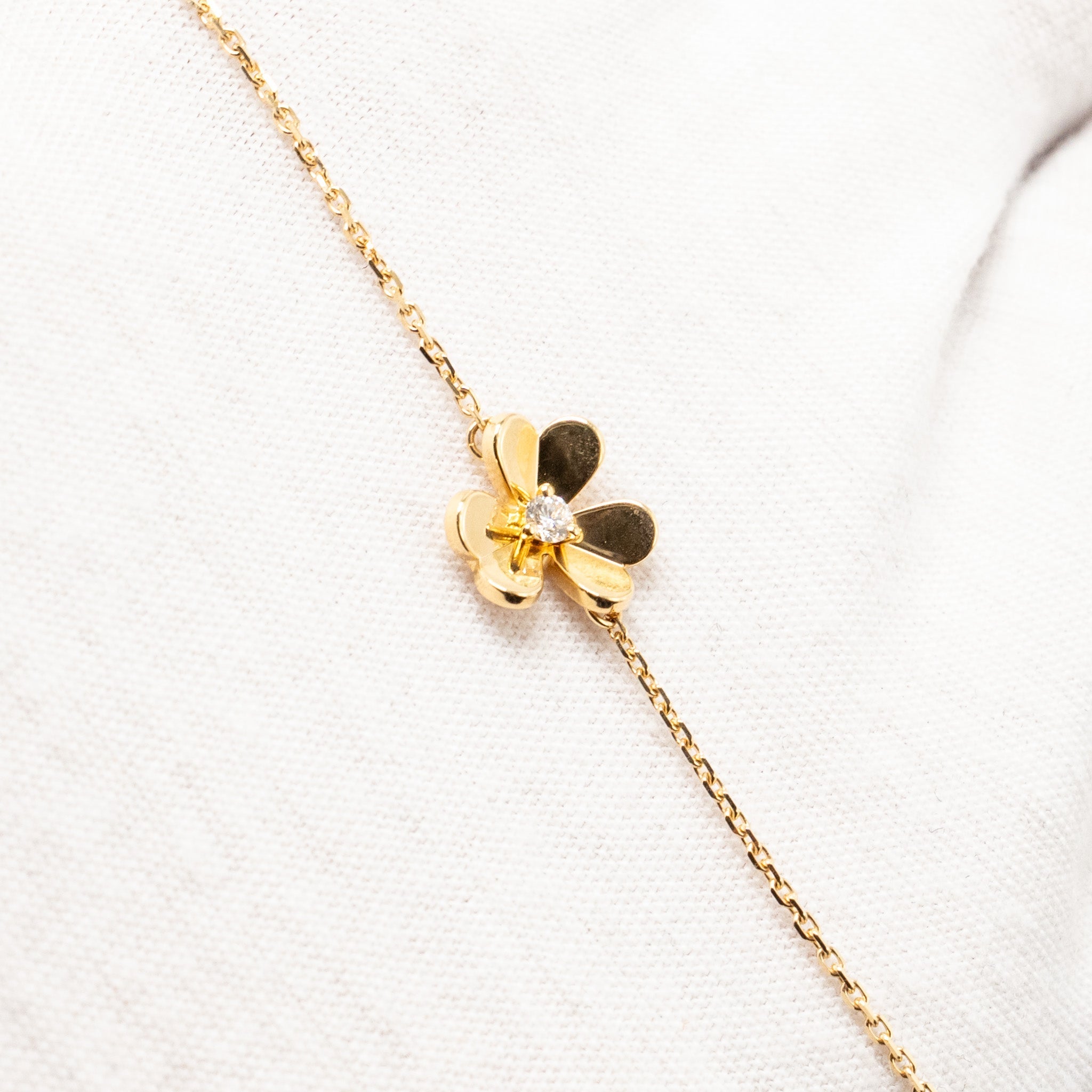 VAN CLEEF & ARPELS FRIVOLE BRACELET WITH DIAMOND YELLOW GOLD