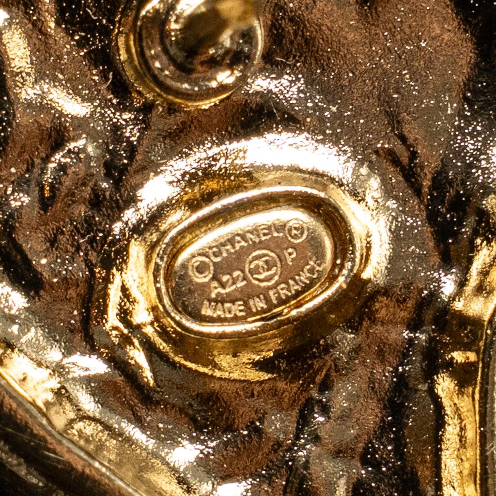 CHANEL HEART CC BROOCH CRYSTAL BLACK GOLD TONE